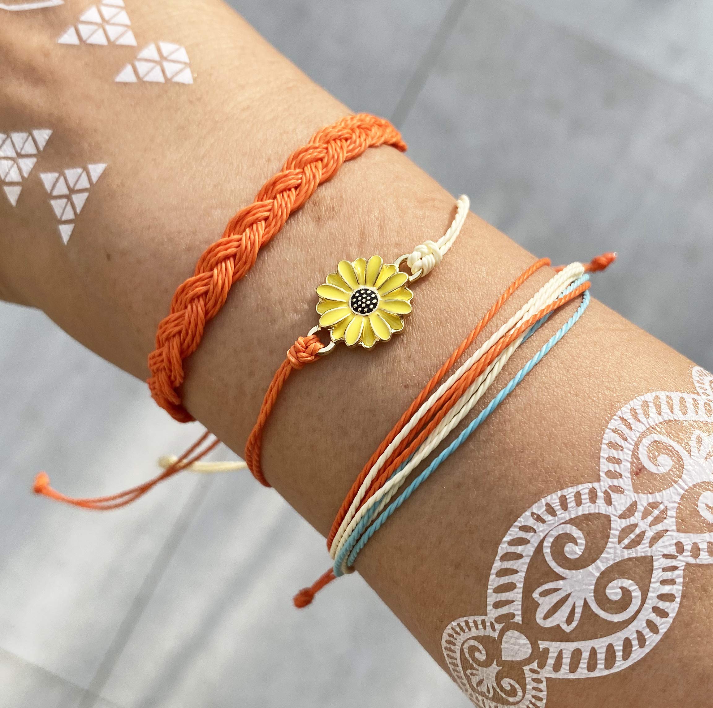 Blue Friendship Bracelets for Women - Adjustable Boho Bracelets Set, Sunflower Beaded Bracelet, Stackable Surfer Beach Bracelets - Perfect for Summer, Gifts & Stocking Stuffers | Great for Beach Trips, Music Festivals & Everyday Boho Style
