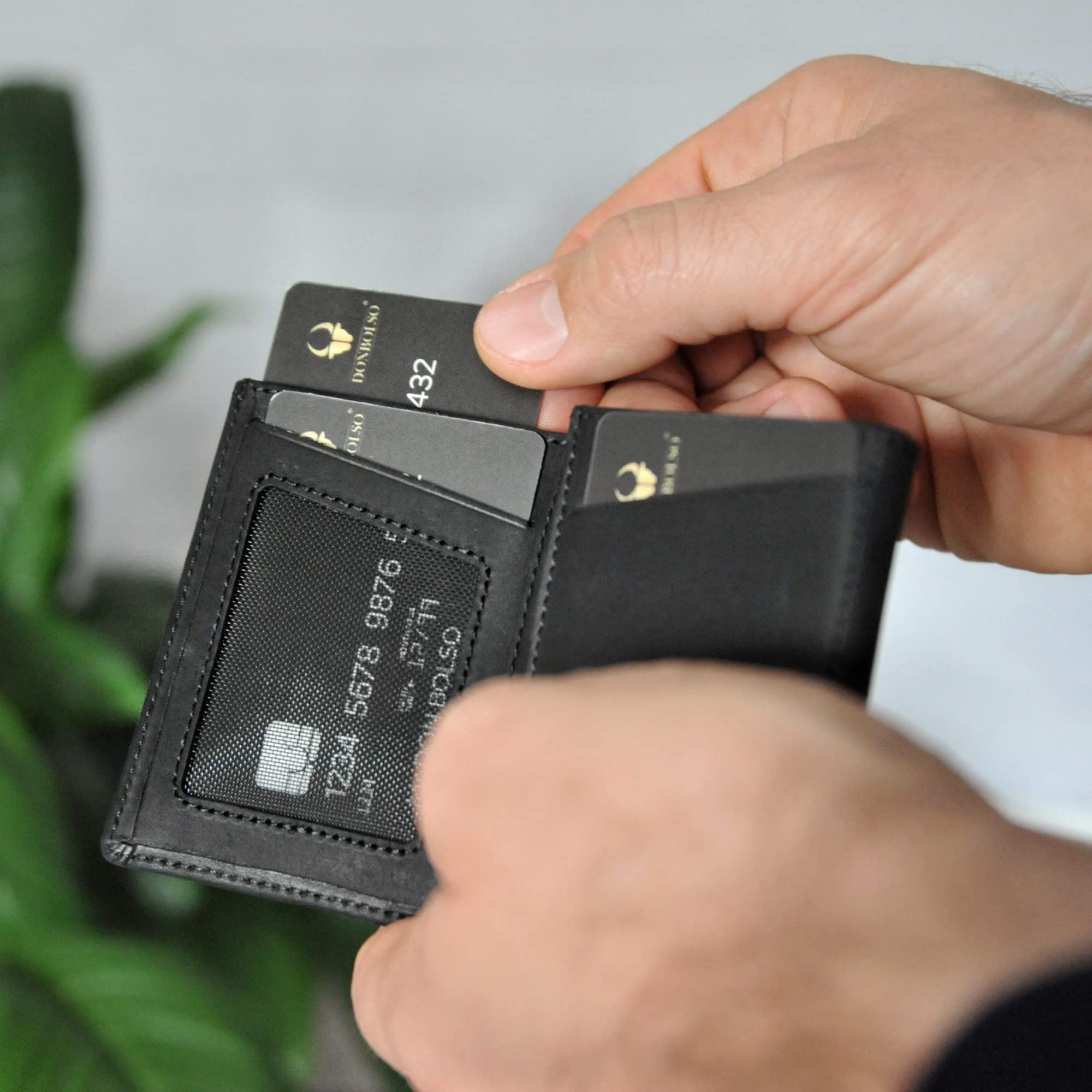 DONBOLSO Slim RFID Blocking Wallet for Men & Women - Genuine Leather Credit Card Holder with 9 Slots (Holds 13 Cards) - Vintage Black - Perfect for Travel, Business & Everyday Use