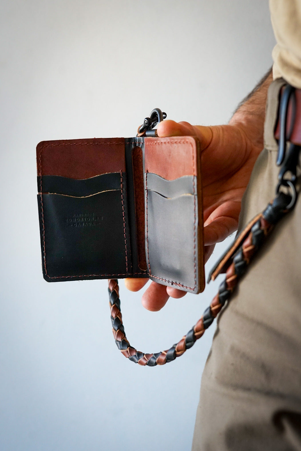 Mini Trucker Wallet with Braided Lanyard - Two Tone Oro Logger & Flat Black - Compact RFID Blocking Bifold Wallet for Men - Perfect for Travel, Work & Everyday Carry