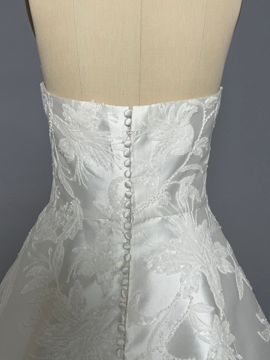 Atelier Pronovias Hela Wedding Dress - Size 10 | Elegant Bridal Gown for Church Ceremony & Formal Reception