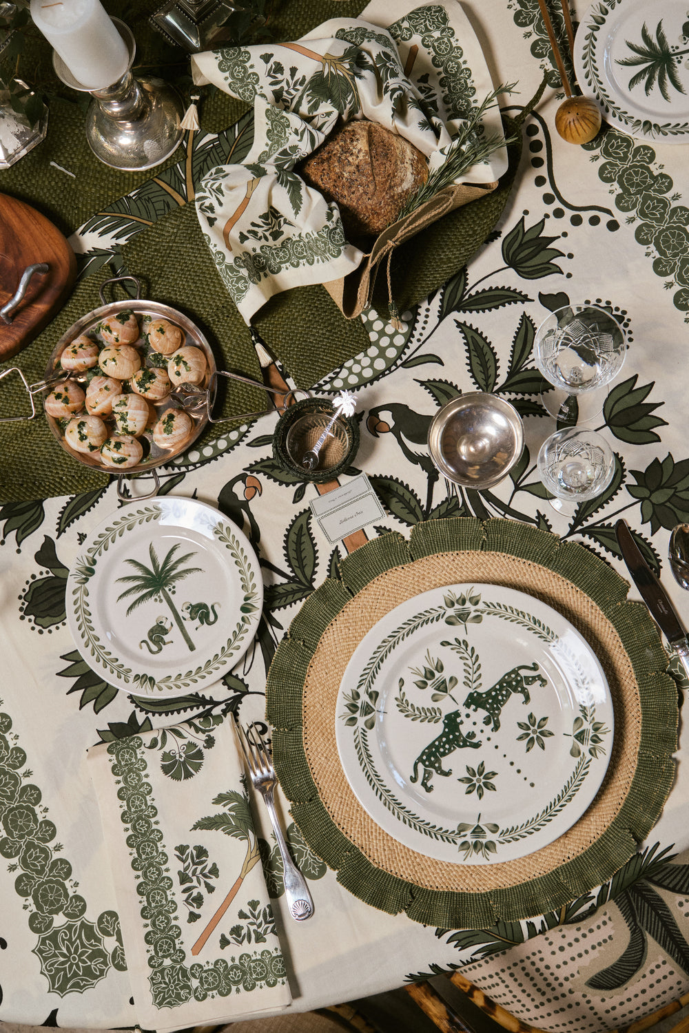 Premium Green Suzani Amazónico Napkins - Set of 4 - Elegant Cotton Table Linens for Dinner Parties, Weddings & Home Decor