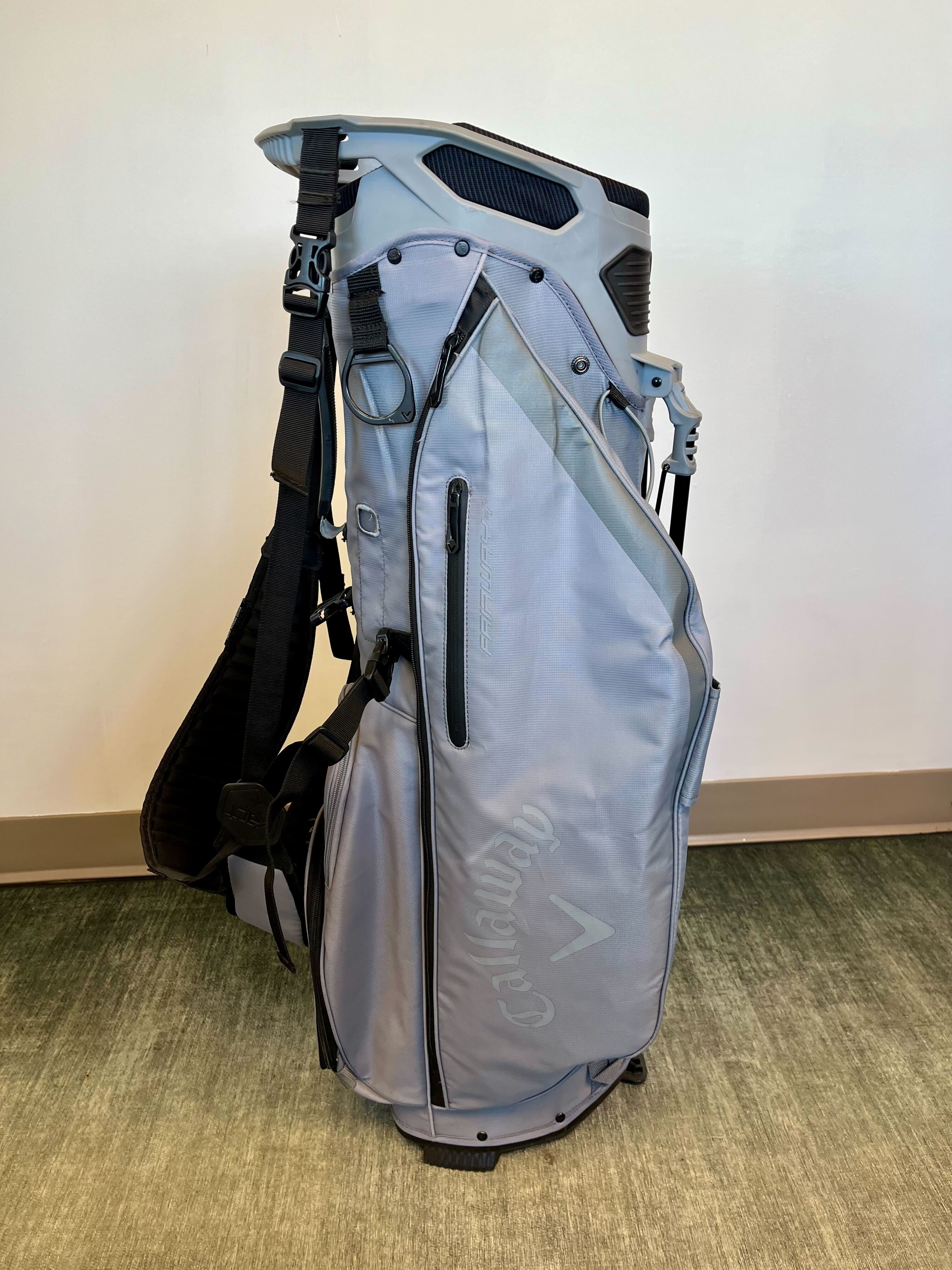 Callaway Fairway + Stand Golf Bag with 4 Dividers, 5 Pockets, Adjustable Strap & Rain Cover - Perfect for Golfers on the Course or Driving Range