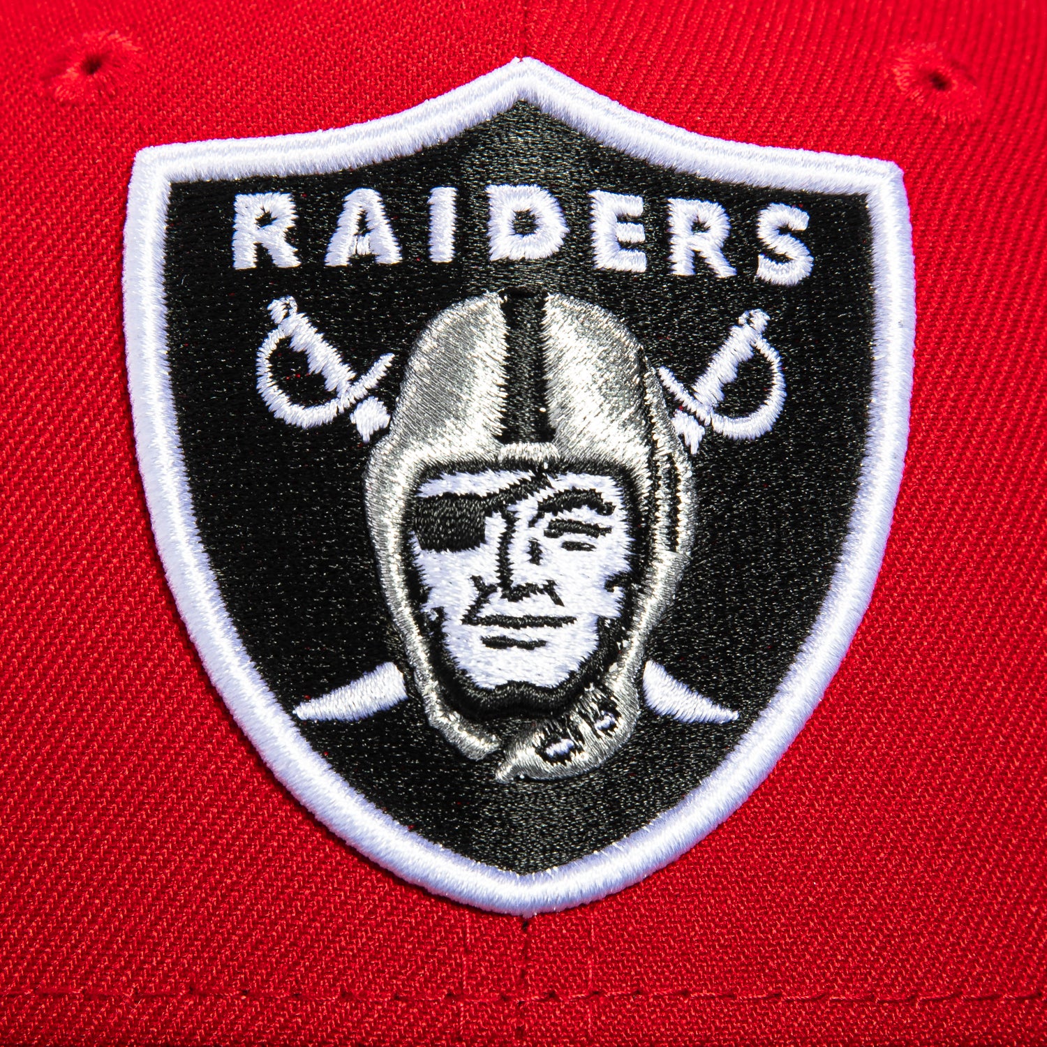 New Era 59Fifty Las Vegas Raiders Snapback Hat - Red & Black Adjustable Baseball Cap for Men & Women - Perfect for NFL Games, Tailgating & Sports Fan Gifts