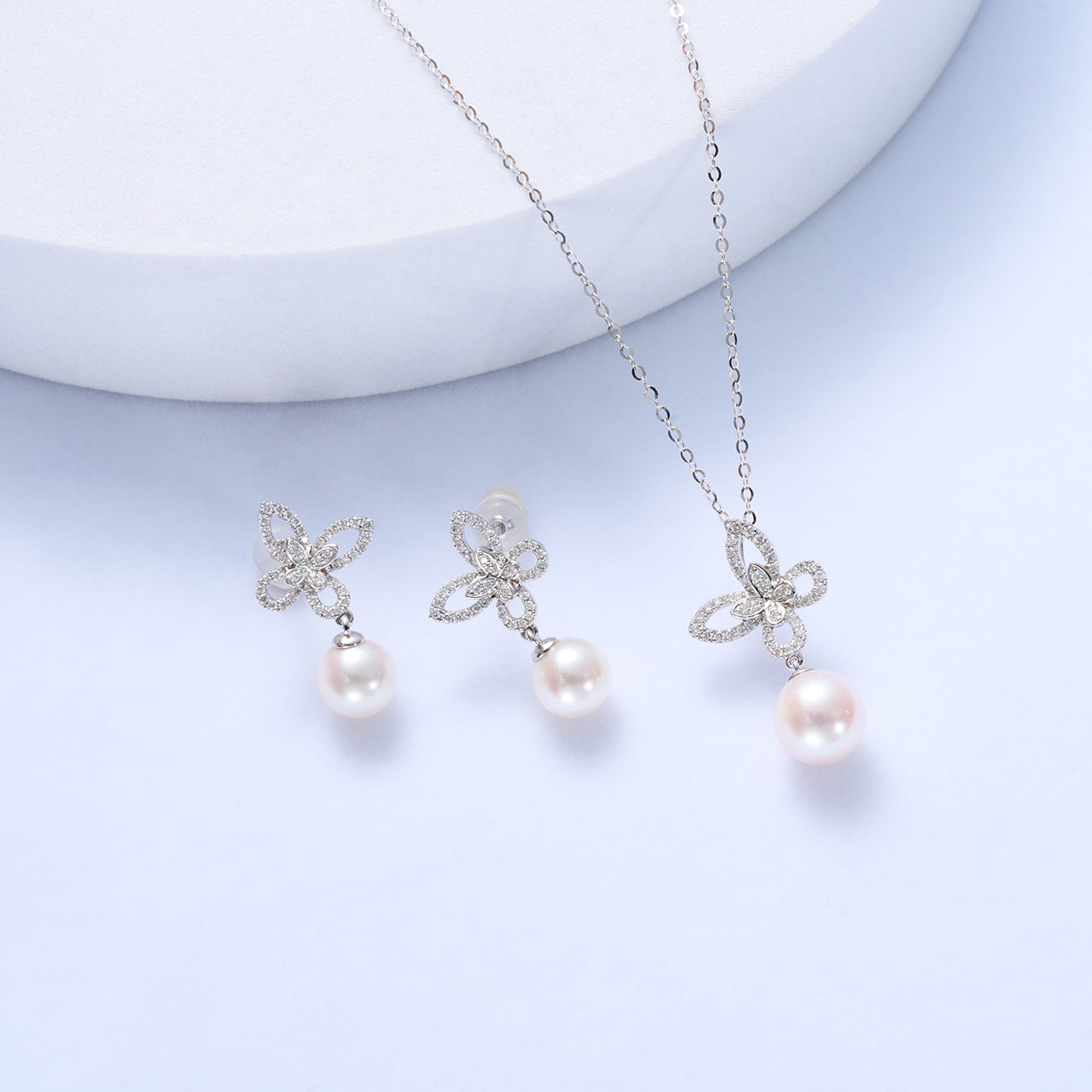 18K Solid Gold Diamond Akoya Hanadama Pearl Earrings - Luxury Pearl Jewelry for Women - Perfect for Weddings, Anniversaries & Special Occasions (KE00236)