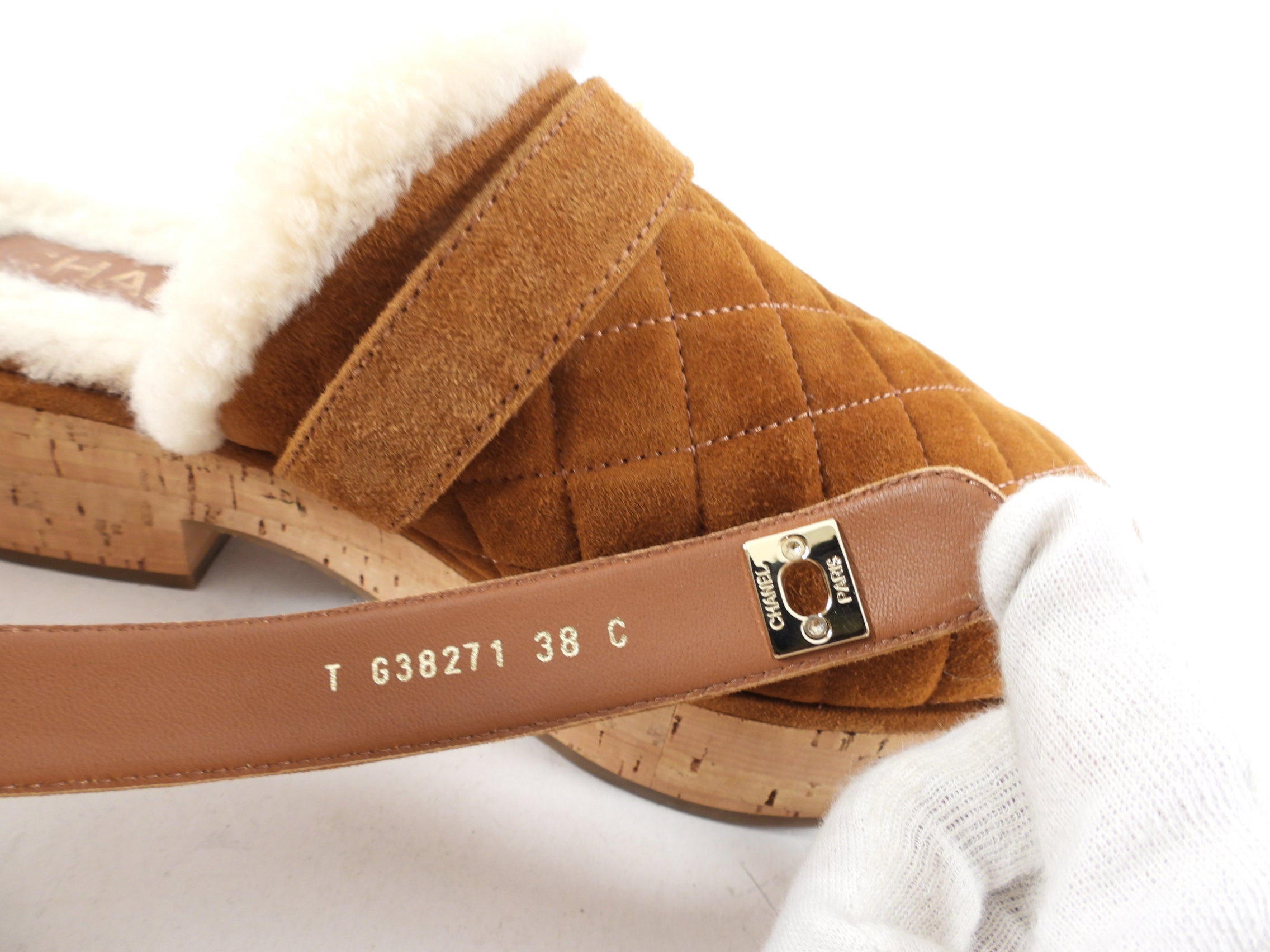 Chanel 21A Brown Shearling CC Turn Clasp Quilted Cork Mules Size 37 - Luxury Shearling Slippers for Women | Perfect for Winter Comfort & Home Relaxation