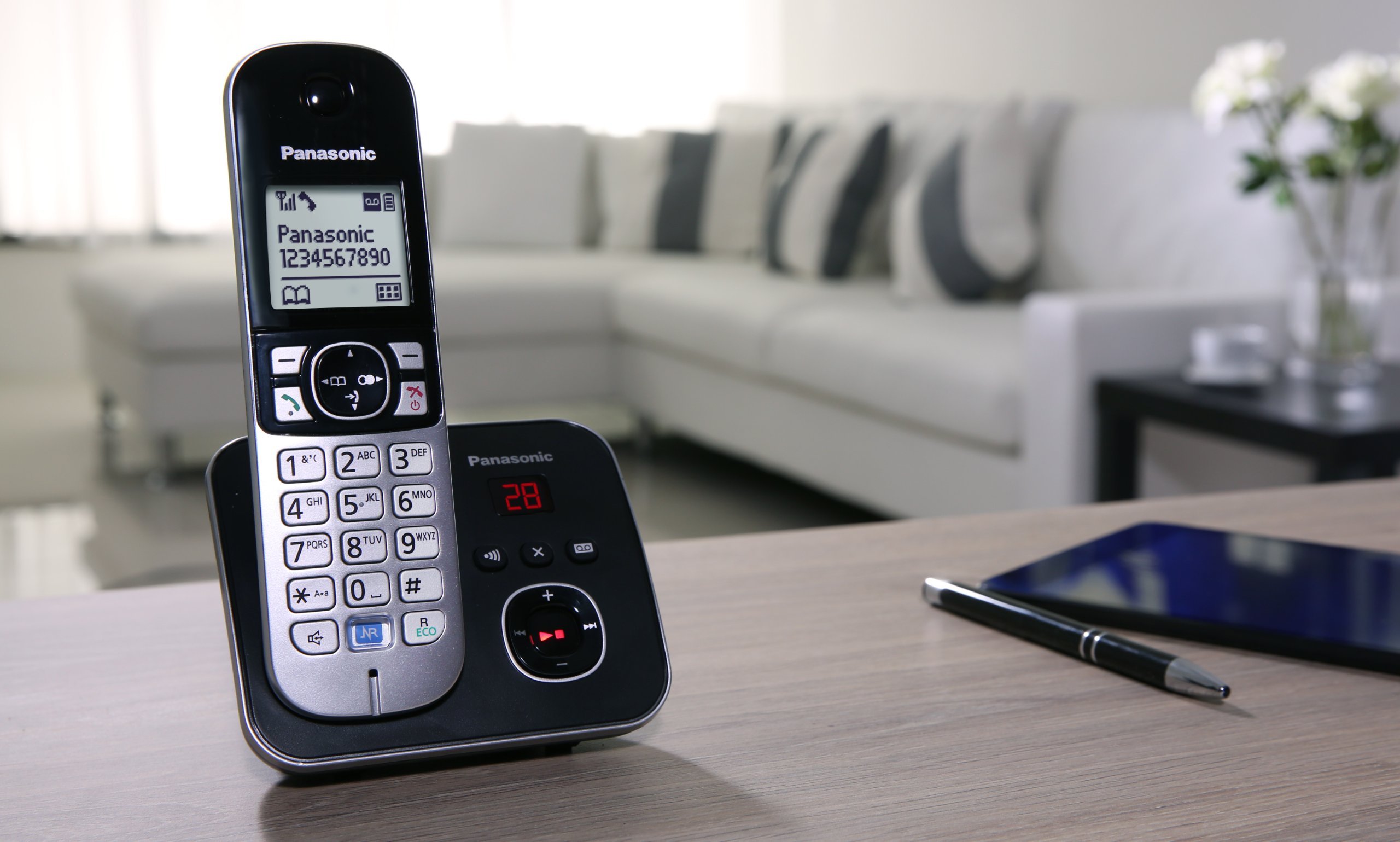 Panasonic KX-TG6824EB Quad Cordless DECT 6.0 Phone System with Answering Machine - Black/Silver - Ideal for Home & Small Business Office Use