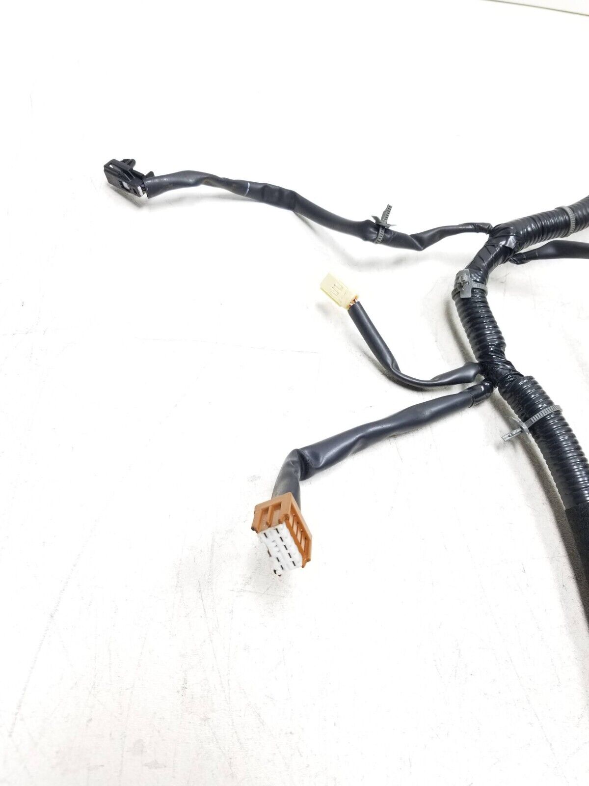 06-09 Infiniti M35 Front Passenger Seat Wire Harness B901B930 OEM Replacement Part - Perfect for Car Repair & Electrical System Maintenance