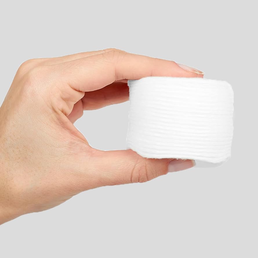 Amazon Basics Hypoallergenic 100% Cotton Rounds - 100 Count | Soft & Gentle Makeup Remover Pads | Perfect for Skincare, Nail Polish Removal & Baby Care