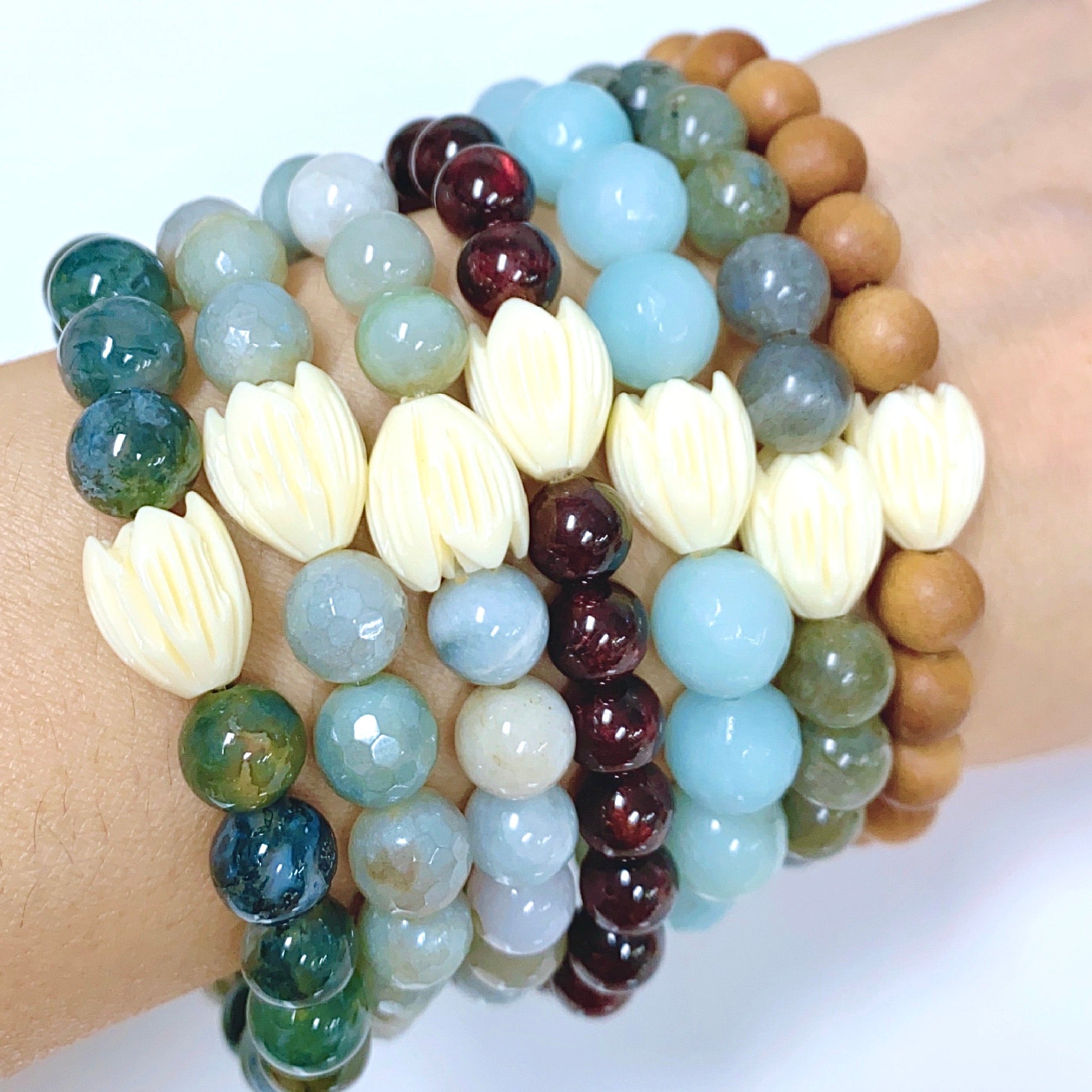 Pikake Mala Beads Stretch Bracelet - Handmade Buddhist Meditation & Yoga Prayer Beads for Women & Men - Perfect for Mindfulness, Stress Relief & Spiritual Healing