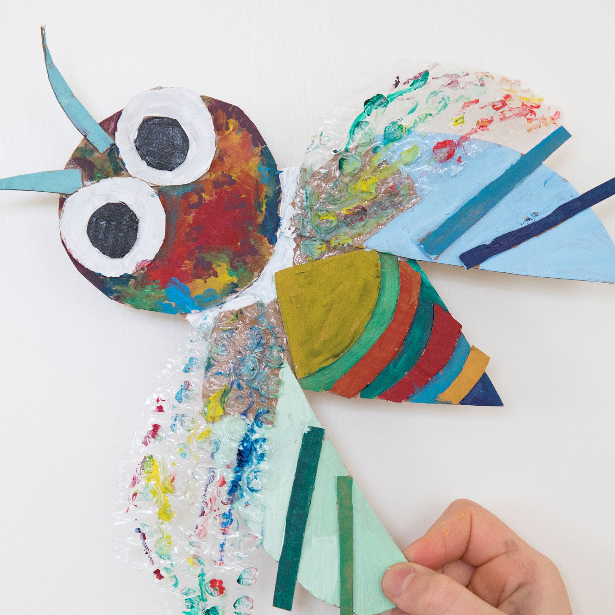LoLA Awesome Animals Art Box - Creative Painting Kit for Kids & Adults - Perfect for DIY Crafts, Home Decor & Gift Giving