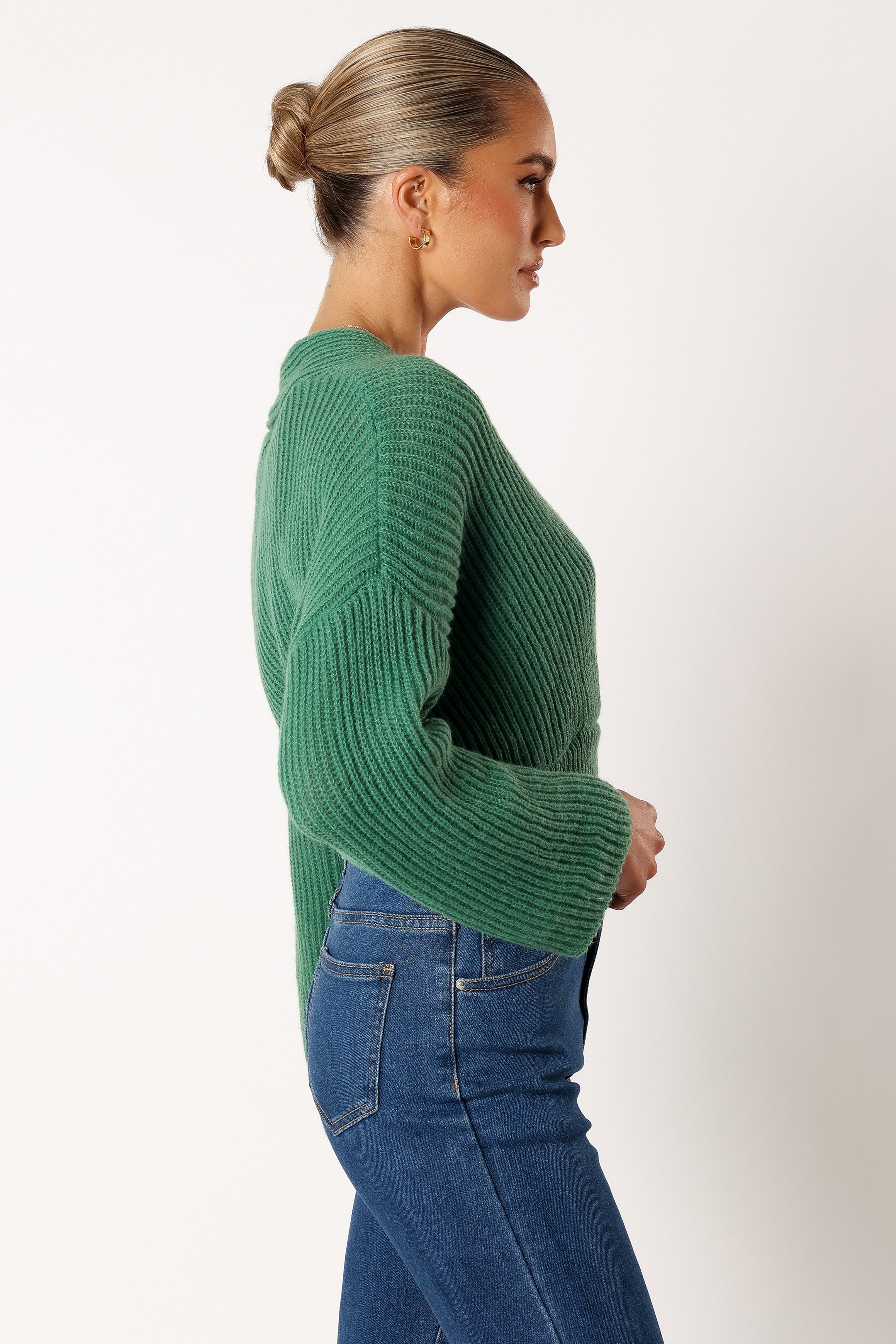 Brinley Crop Knit Sweater for Women | Kelly Green Pullover | Casual Fall & Winter Fashion | Perfect for Layering, Office Wear & Date Nights