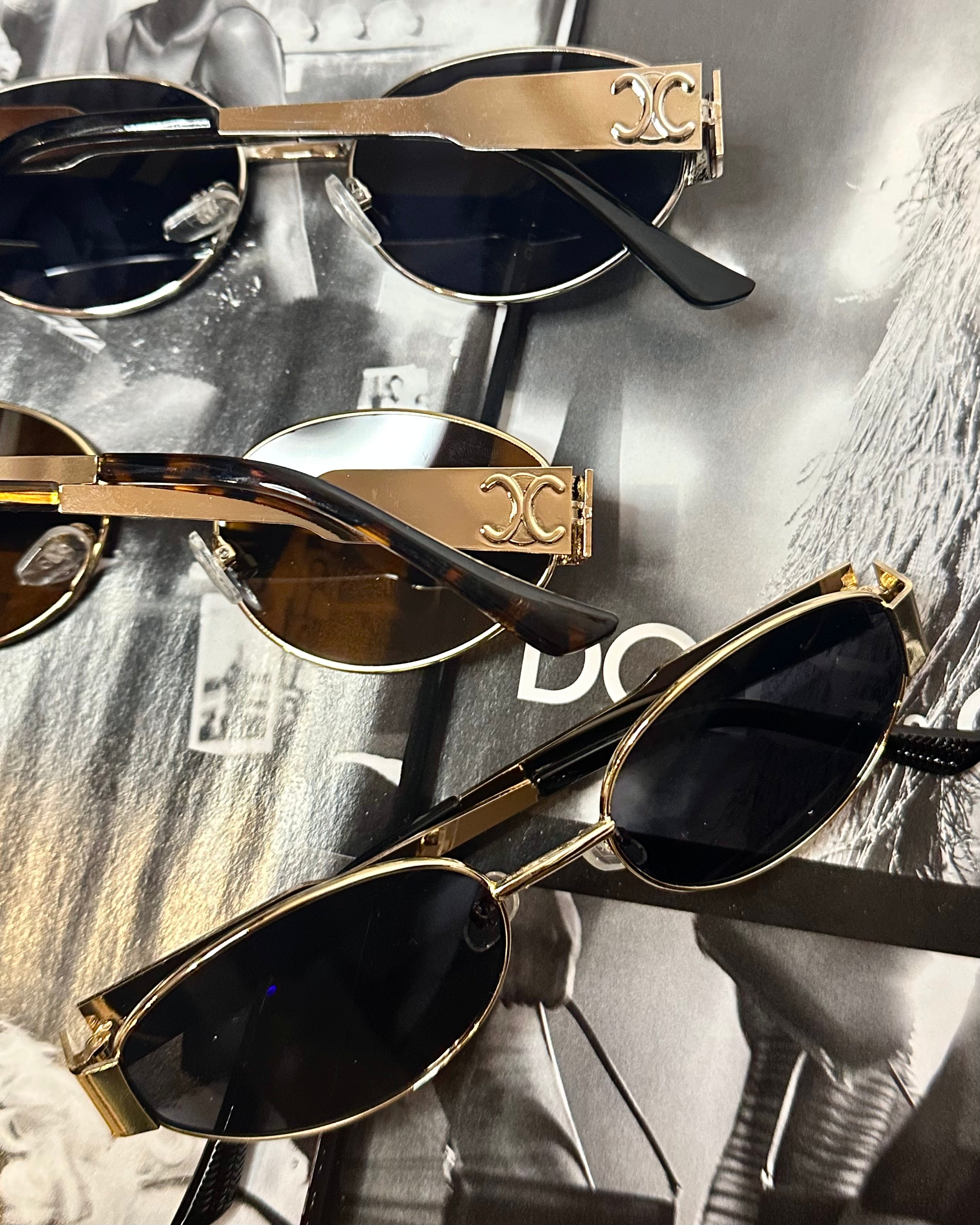 90s Vintage CC Round Sunglasses - Retro Fashion Sunglasses for Women & Men - Perfect for Outdoor, Beach, and Summer Style
