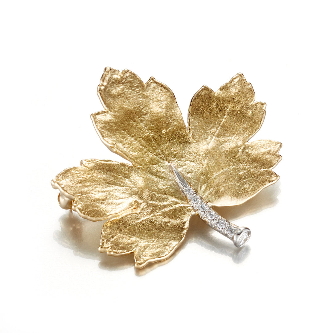 Elegant Maple Leaf & Diamond Brooch - Vintage Gold-Tone Jewelry for Women - Perfect for Weddings, Parties & Special Occasions
