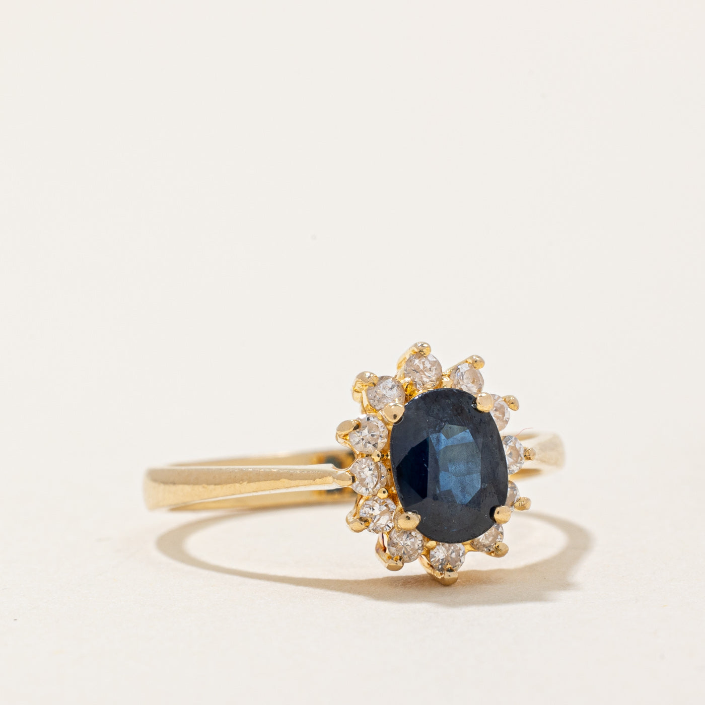 Exquisite 0.76ct Sapphire & 0.14ctw Diamond Halo Engagement Ring - Size 5.5 | Elegant Wedding Band, Anniversary Gift for Her | Perfect for Proposals, Bridal Jewelry & Special Occasions