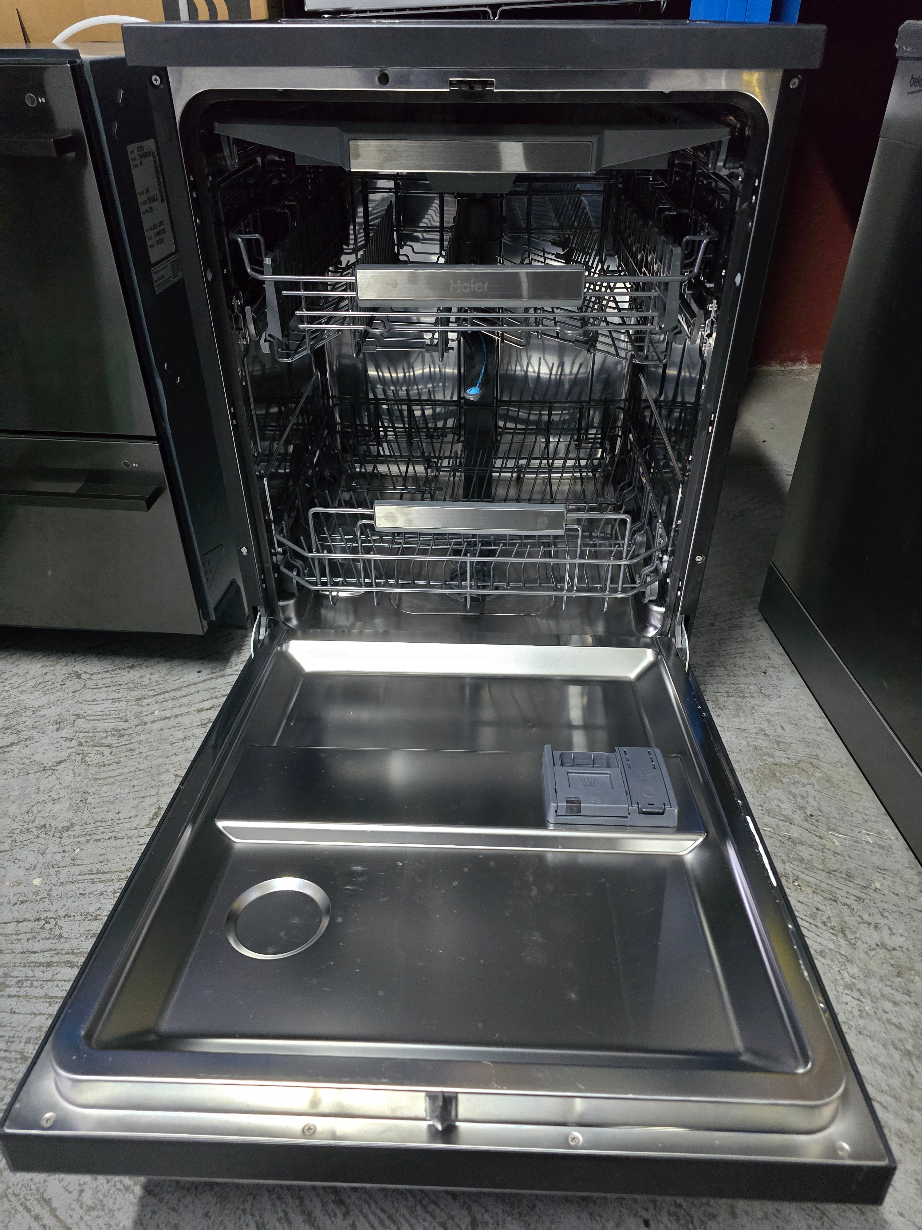 Haier 60cm Freestanding Dishwasher with Steam Function - Black HDW15F3B1 [Refurbished] - Perfect for Small Kitchens & Apartments