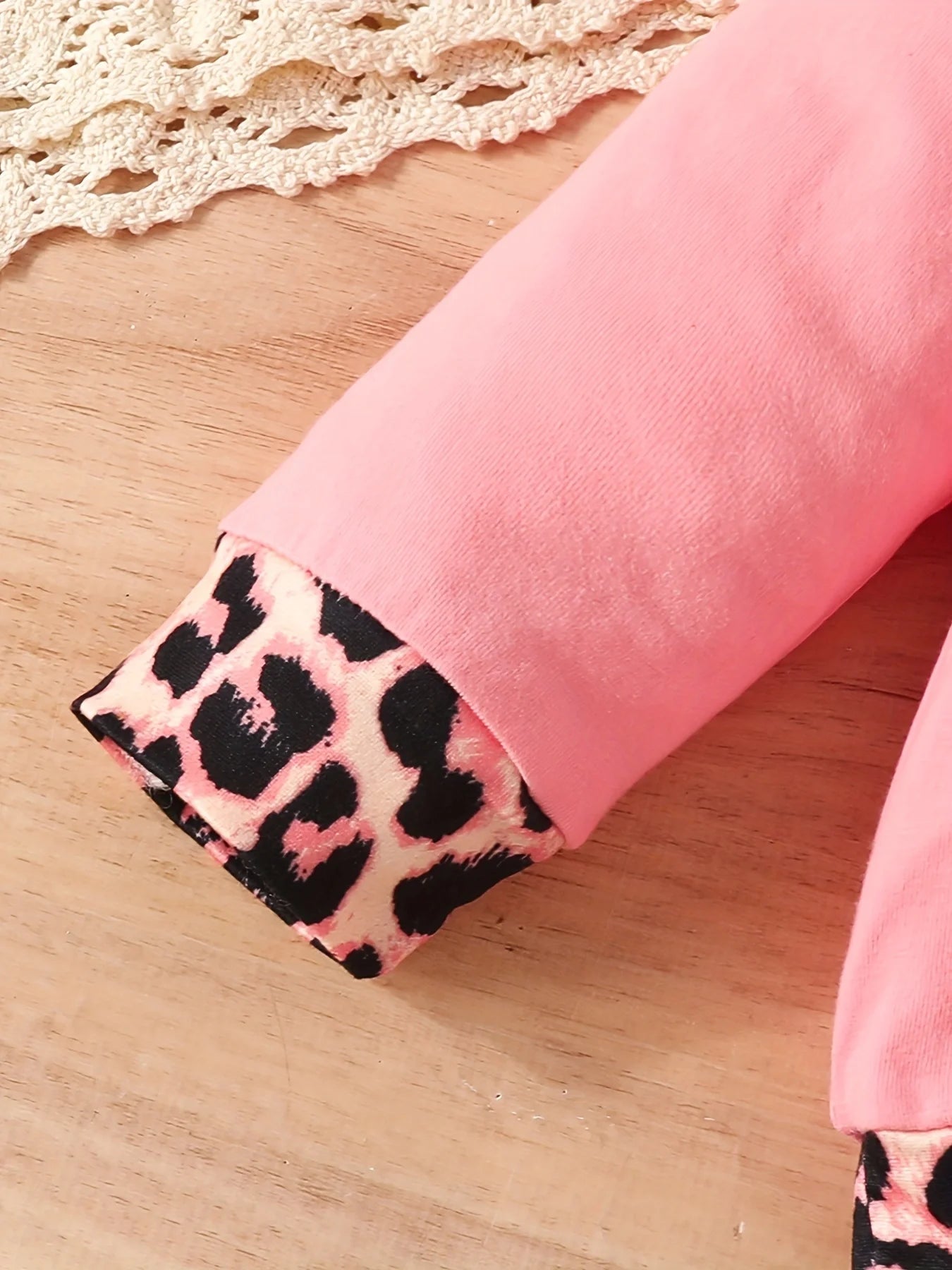 **Baby Girls Leopard Print Hoodie & Pant Set - Casual Letter Print Outfit for 3 Months to 3 Years | Warm & Stylish Winter & Autumn Clothes for Toddlers | Perfect for Playdates, Daycare & Family Outings**