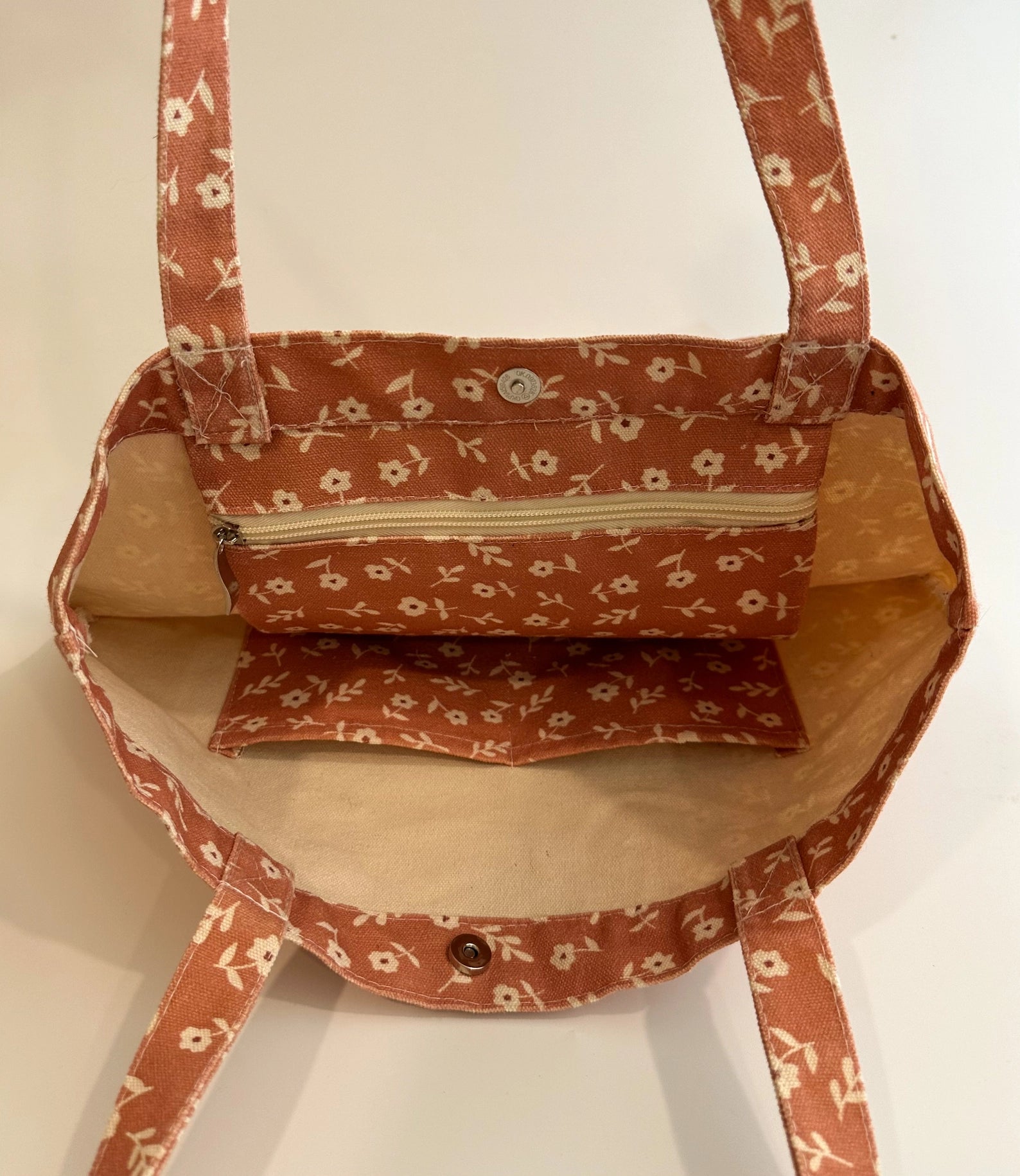 Stylish Sienna Floral Tote Bag - Lightweight Canvas Shoulder Bag with Interior Pockets & Magnetic Snap Closure (15 Inch) - Perfect for Work, Beach, Shopping & Everyday Use