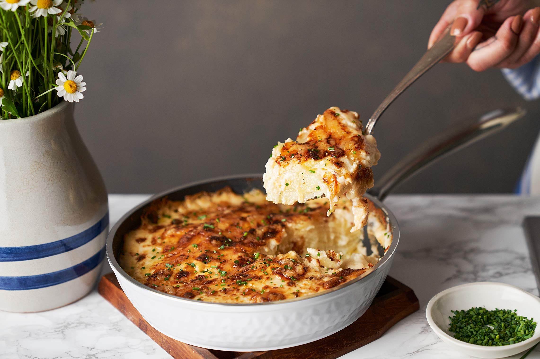 Premium 10-Piece Non-Stick Ceramic Cookware Set - White Hammered Finish with Glass Lids | Lightweight & Scratch-Resistant | Oven & Dishwasher Safe (500°F) | Compatible with All Stove Types | Perfect for Everyday Cooking, Family Meals & Professional Kitchens