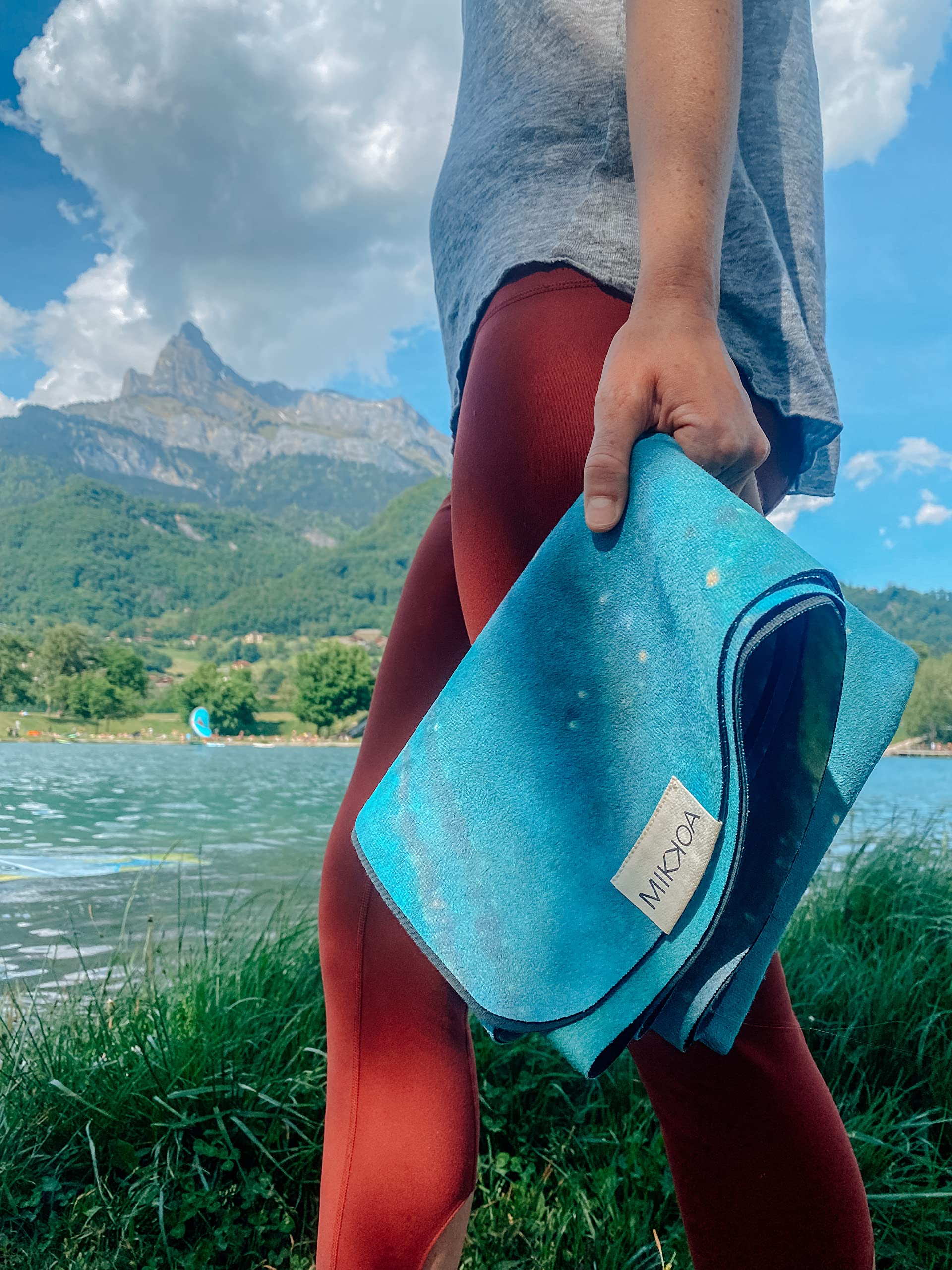 Eco-Friendly Travel Yoga Mat 1.5mm - Foldable & Lightweight Exercise Mat for Yoga, Pilates, Gym, Backpacking & Outdoor Activities | Machine Washable | Perfect for Travel, Yoga Retreats & Home Workouts