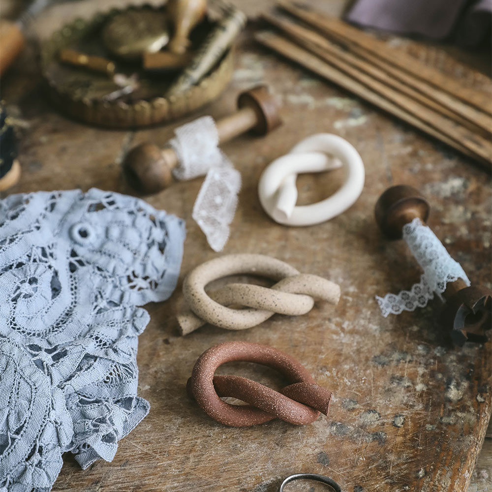 Elegant Ceramic Napkin Ring Knot - Perfect for Wedding, Dinner Party, and Holiday Table Decor