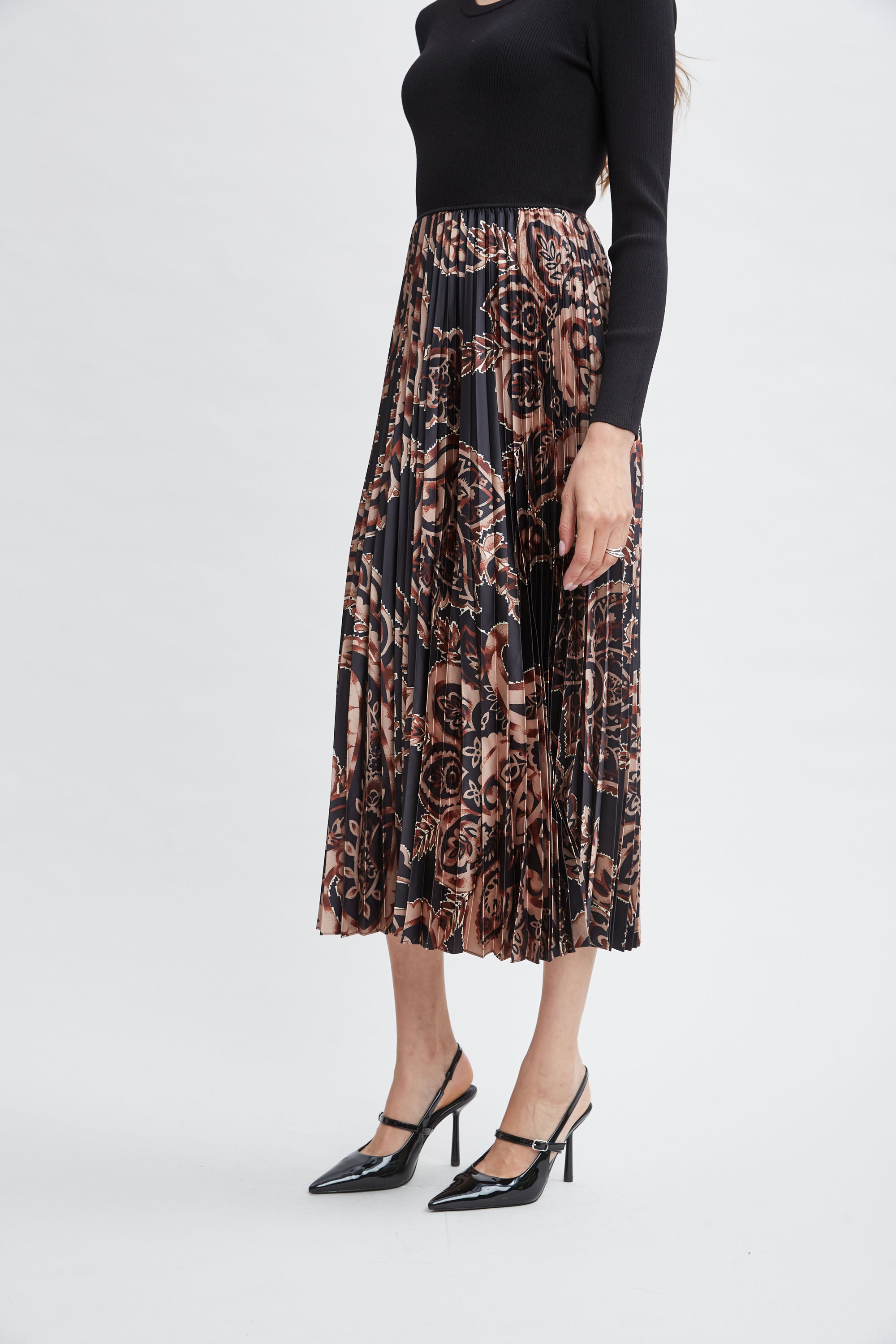 Elegant Paisley Print Pleated Midi Dress for Women | Flowy Summer & Spring Dress | Perfect for Weddings, Parties & Office Wear