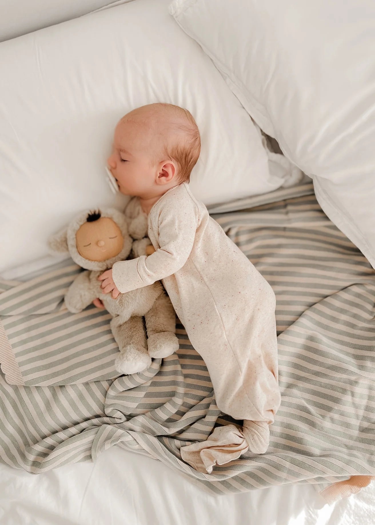 Pop Ya Tot Organic Cotton Baby Blanket - Soft & Breathable Sage Green for Nursery, Swaddling & Stroller - Eco-Friendly & Hypoallergenic