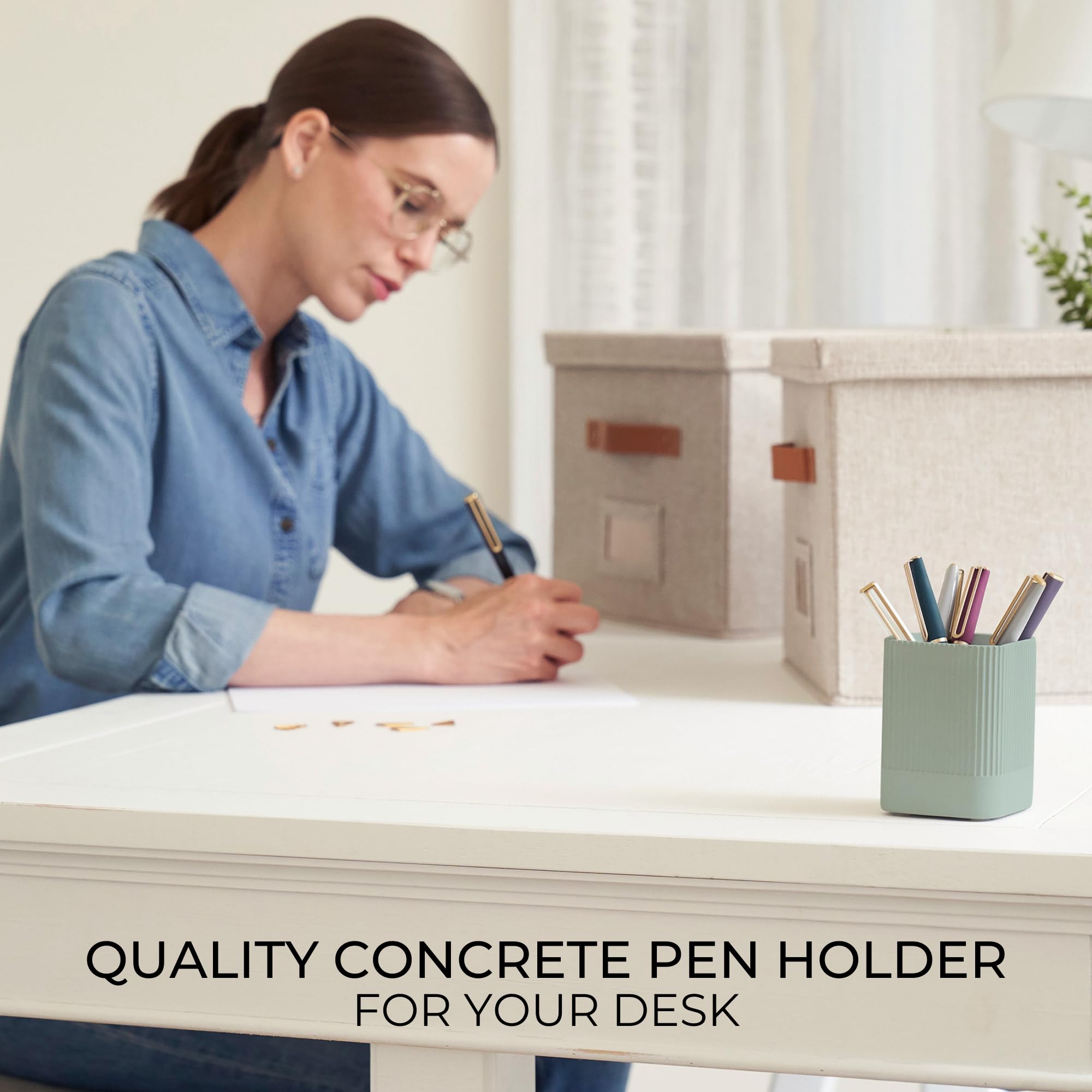 KIBAGA Modern Concrete Pen Holder - Aesthetic Desk Organizer for Pencils, Pens & Office Supplies - Stylish Office Decor & Functional Workspace Accessory - Perfect for Home Office, Study & Workspace Organization