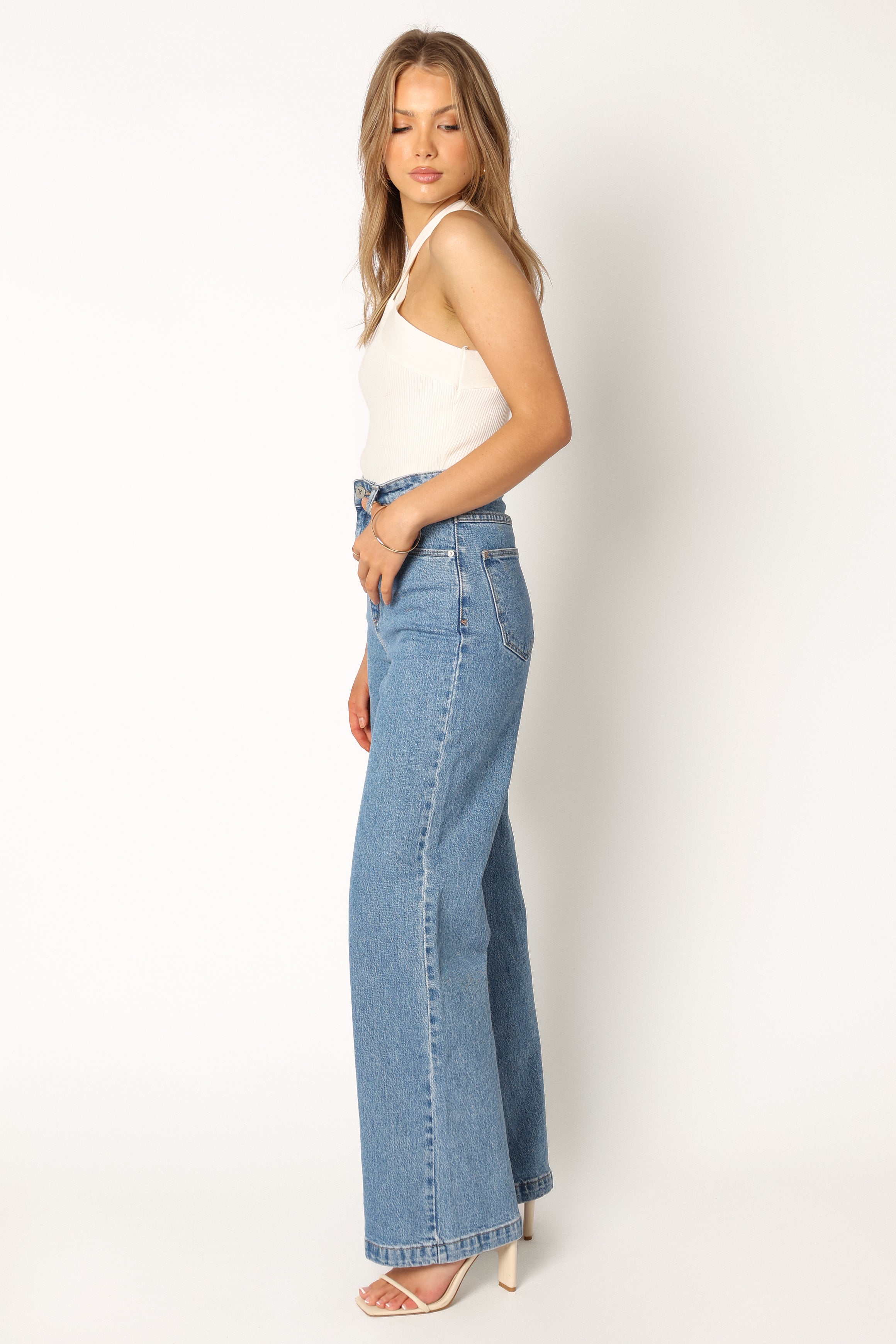 Abrand 94 High Wide Jeans for Women - Stretch Denim Pants with Comfortable Fit - Perfect for Casual Wear, Office & Night Out