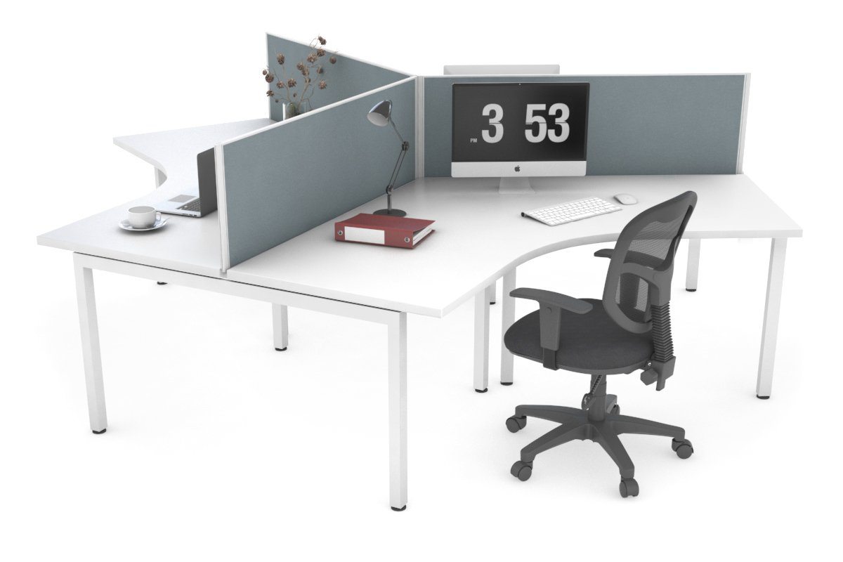 Quadro Square Legs 3-Person 120° Office Workstation - Modular Desk System for Collaborative Workspaces & Team Projects
