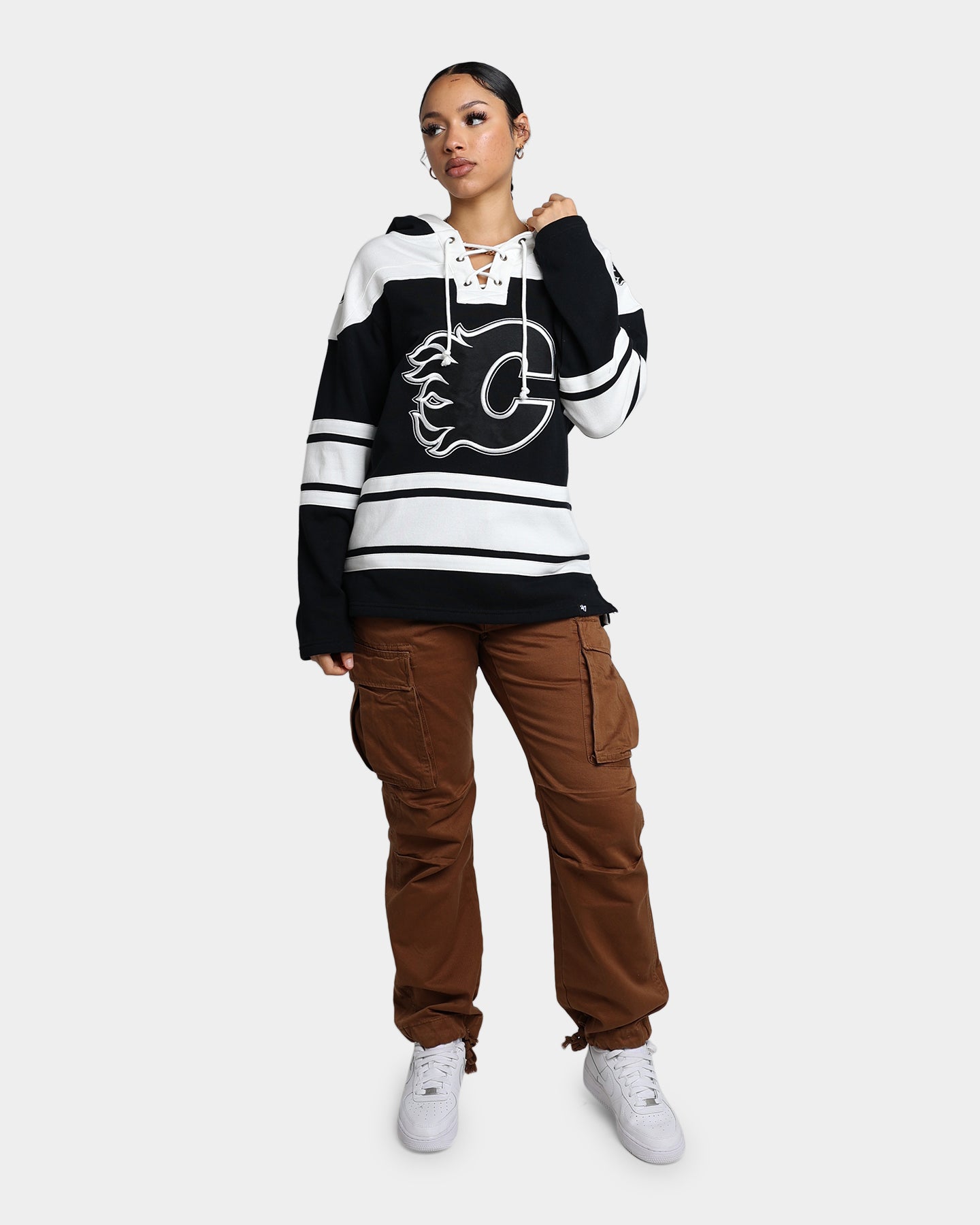 47 Brand Calgary Flames Superior Lacer Hoodie - Jet Black NHL Hockey Fan Apparel for Men & Women - Perfect for Game Day, Tailgating & Cold Weather