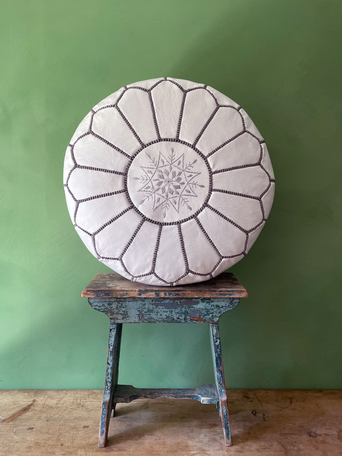 Handmade Moroccan Leather Pouffe Ottoman - White & Grey Boho Chic Footstool for Living Room, Bedroom & Lounge Decor