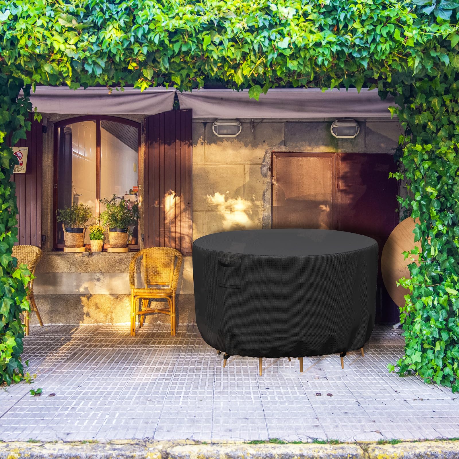 Heavy-Duty 600D Waterproof Round Outdoor Table Cover - 62