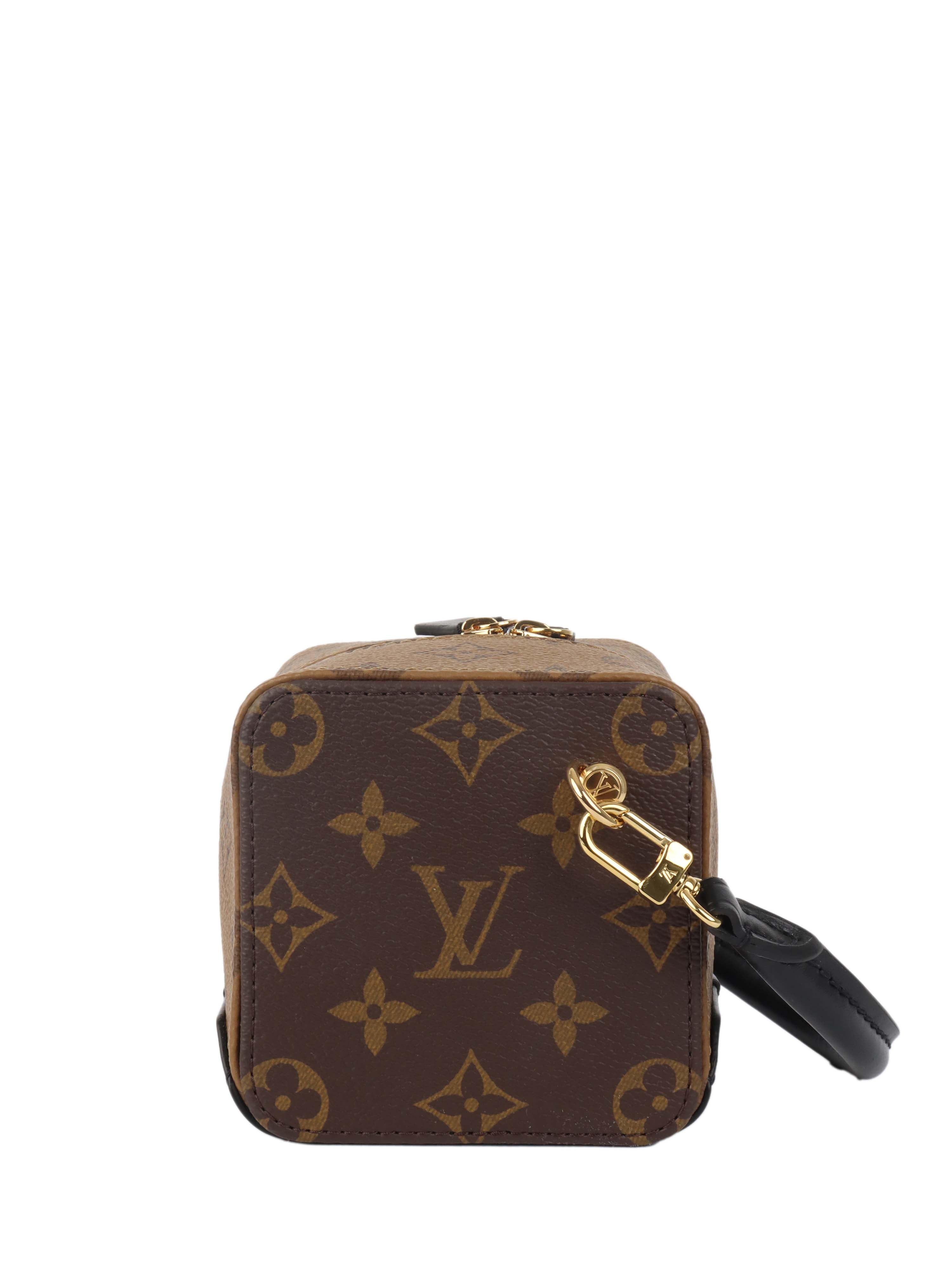 Louis Vuitton Monogram Reversible Dice Belt - Genuine Leather Unisex Fashion Accessory for Casual & Formal Outfits