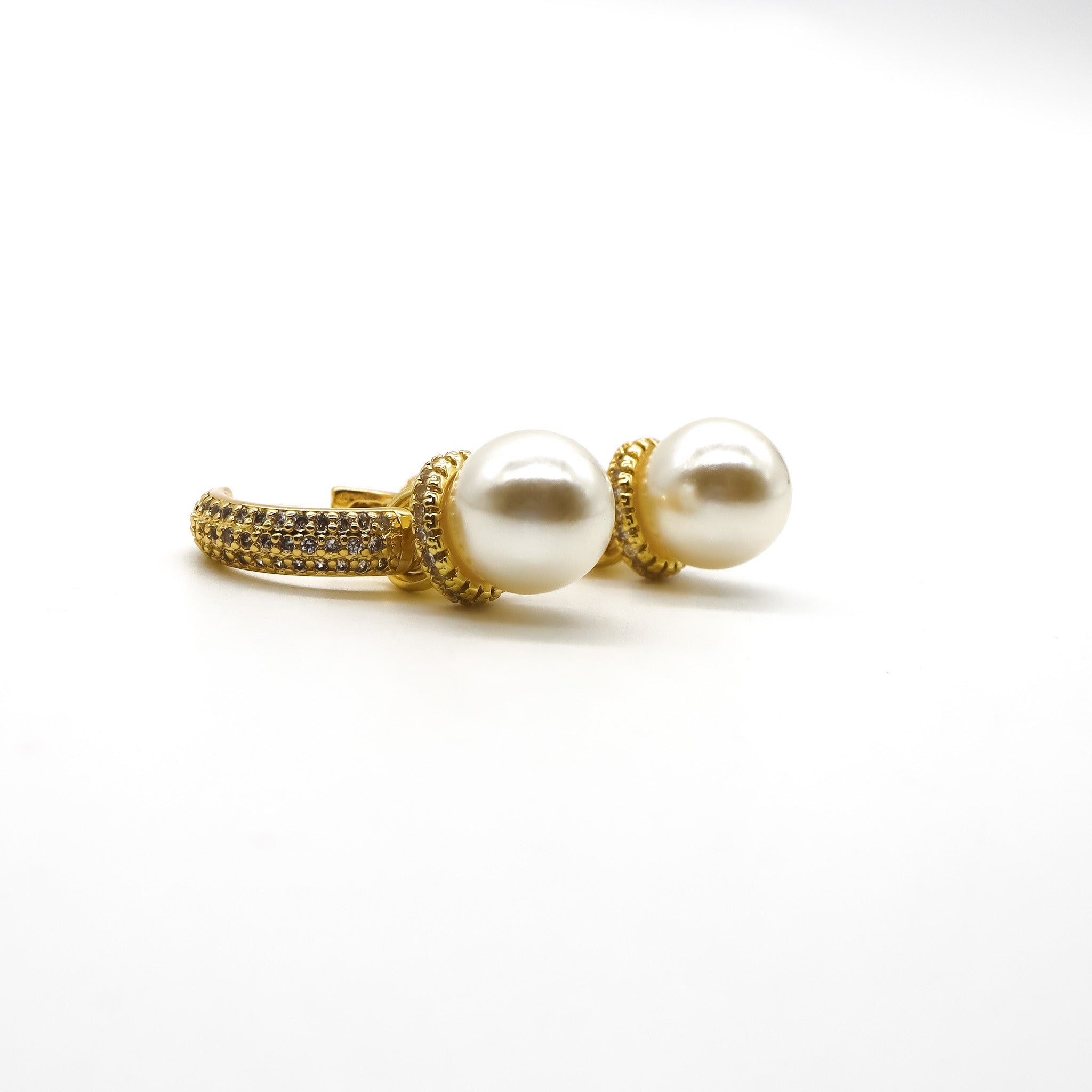 ROMALI 18k Gold Plated Pearl Drop Earrings – Classic Hoop Dangle Earrings for Women | Elegant Jewelry Gift for Birthday, Anniversary & Special Occasions | Perfect for Weddings, Parties & Formal Events