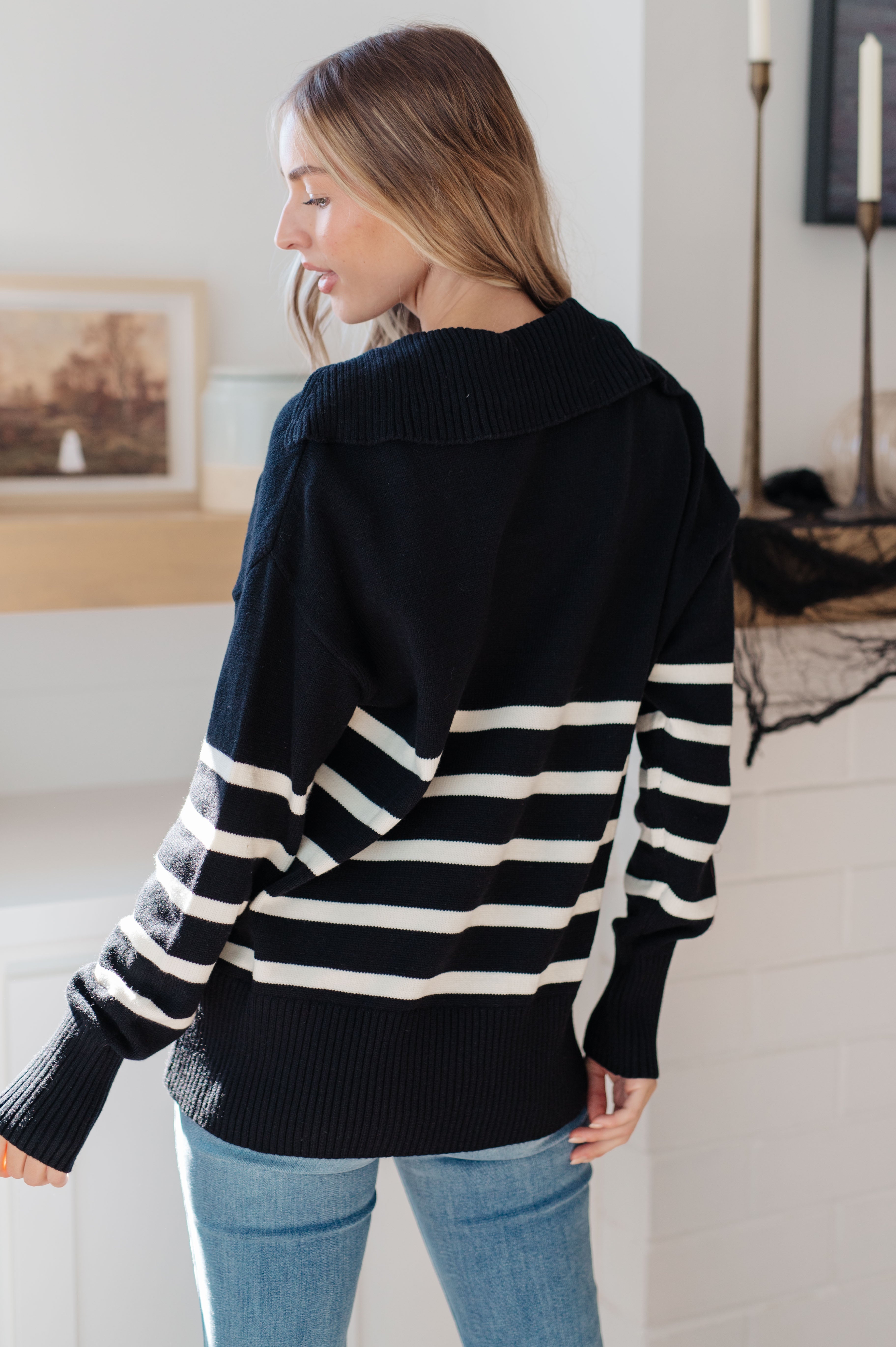 Stylish Striped Sweater for Women & Men | Cozy & Trendy Pullover | Perfect for Fall & Winter Outfits | Casual, Office & Date Night Wear