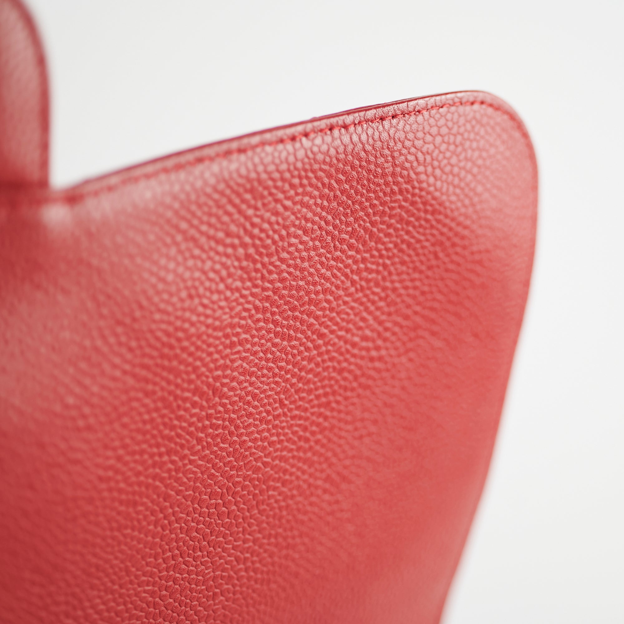 Chanel Caviar Jumbo Single Flap Bag in Red - Luxury Designer Handbag for Women, Perfect for Evening Events & Special Occasions