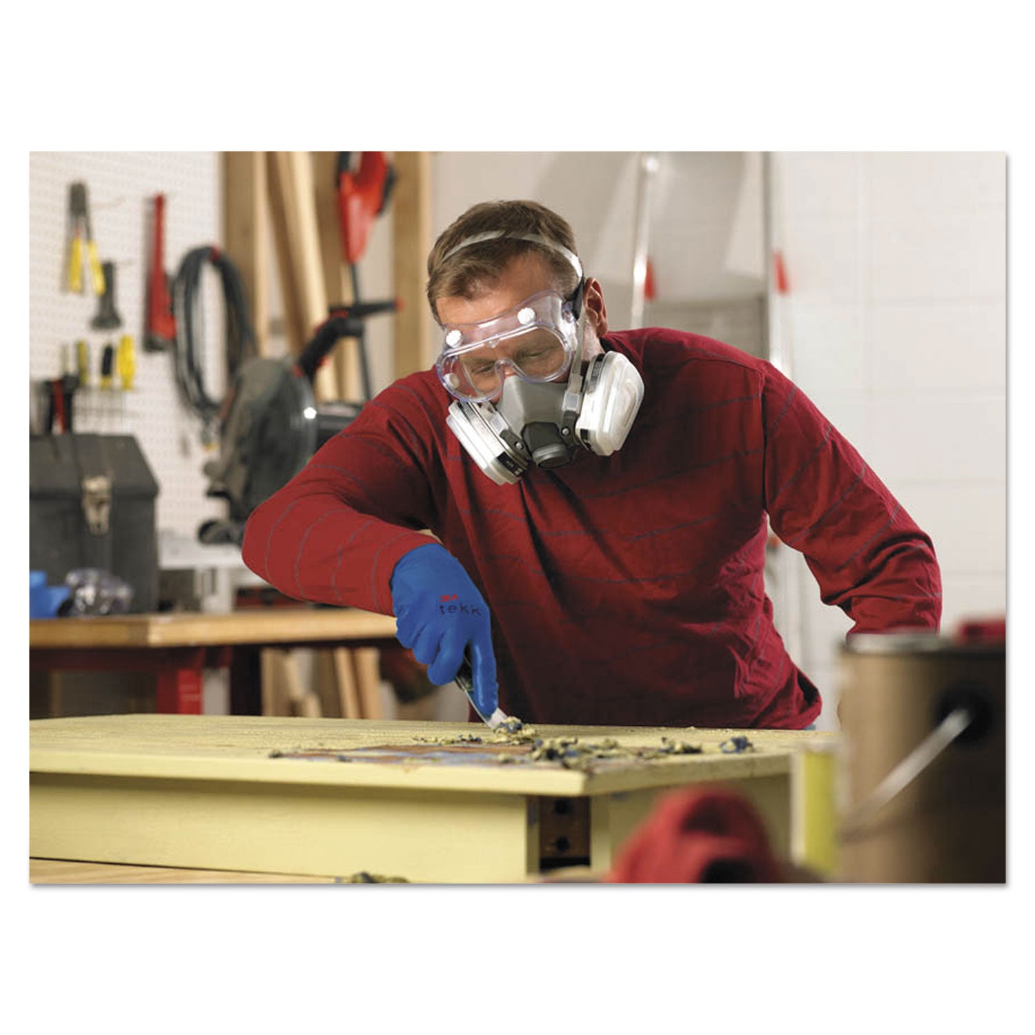 3M™ Half Facepiece Respirator for Paint Spray & Pesticides - Large Size | Comfortable Protective Mask for Painting, Woodworking & Agricultural Work