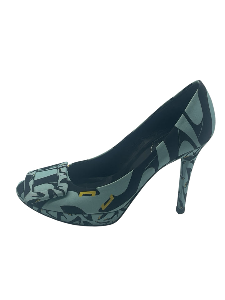 Roger Vivier Women's Buckle Pumps - Size 35 (US 5) | Elegant Pointed Toe Heels for Work, Parties & Special Occasions