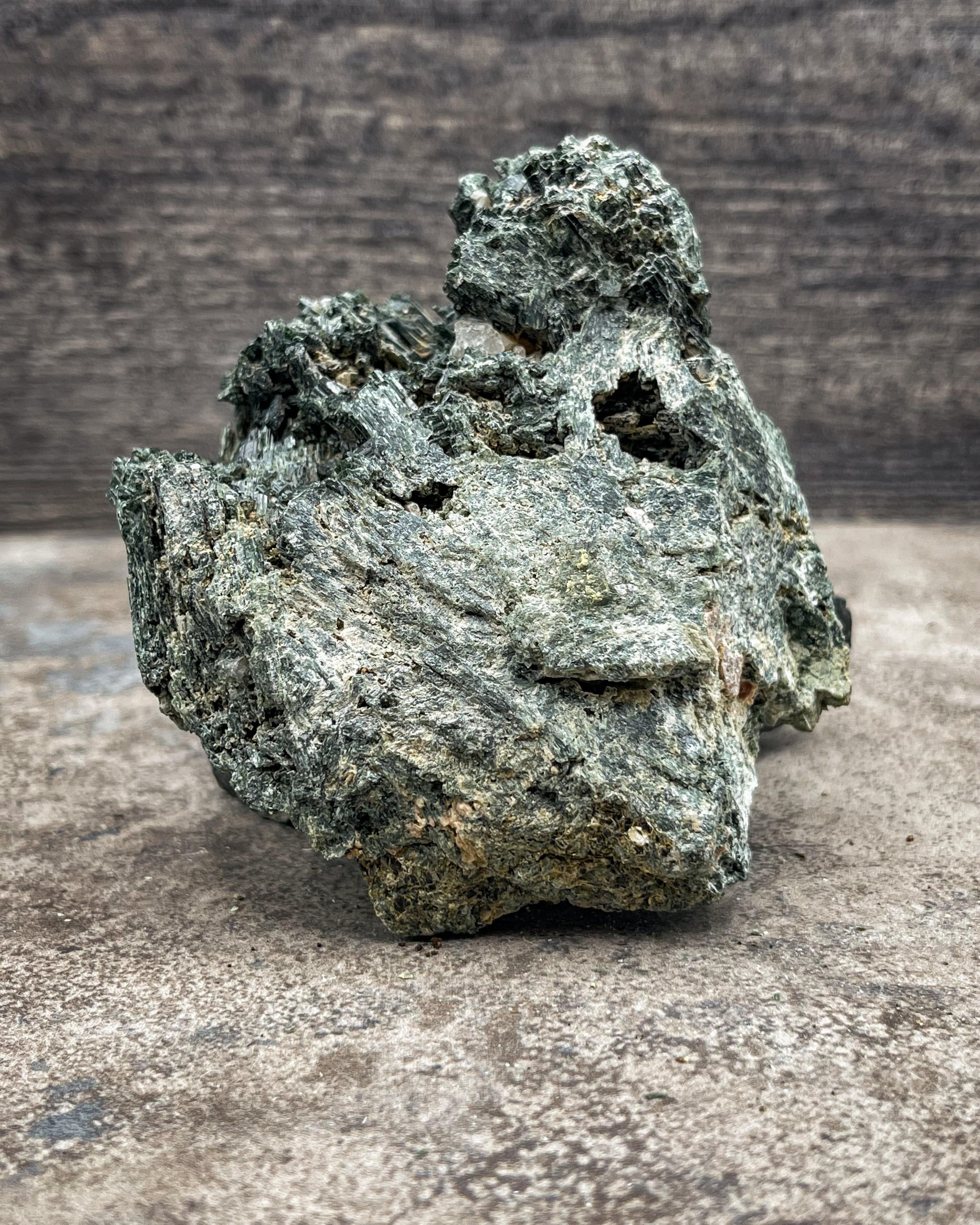 Natural Actinolite Crystal Specimen - 281g Raw Mineral Stone for Collectors, Healing & Decoration | Perfect for Home Display, Meditation & Energy Work