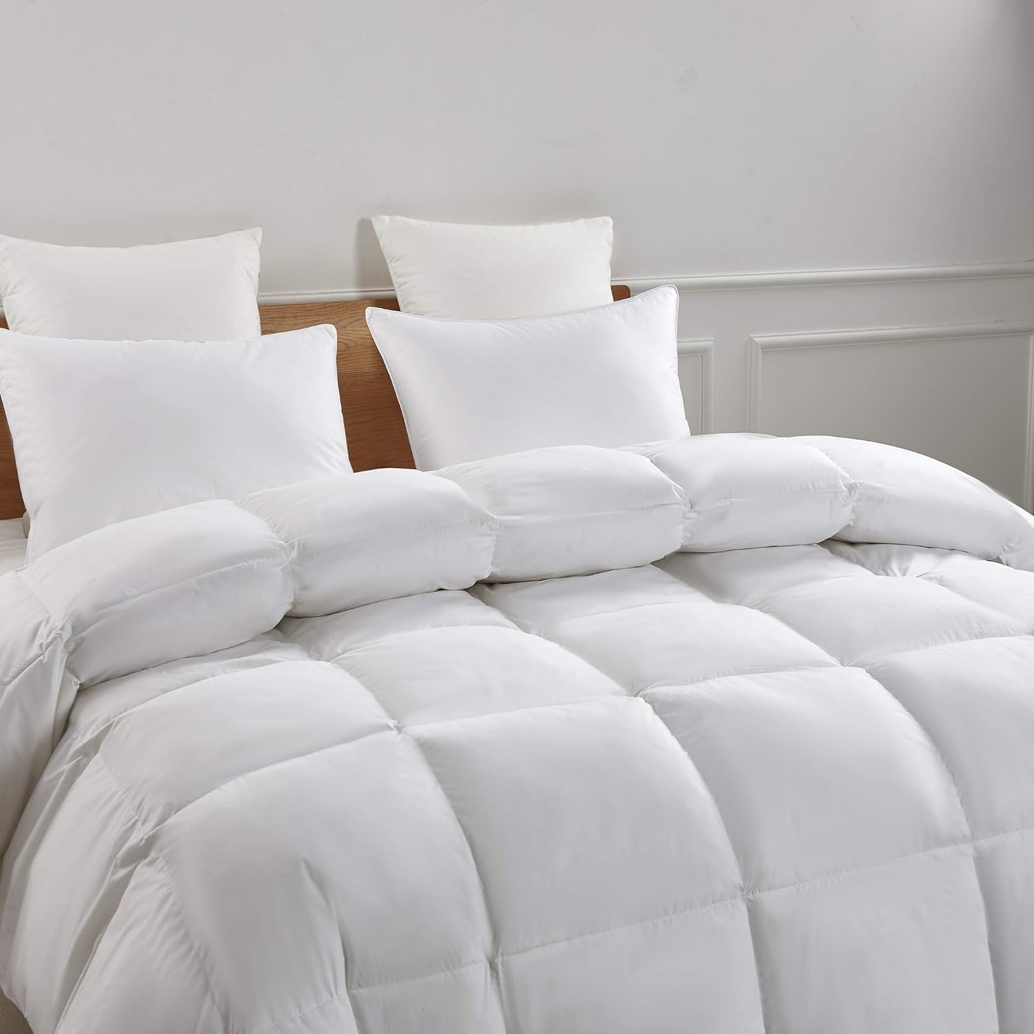 Serta Goose Feather Down Comforter Queen Size - 100% Cotton Duvet Insert - Hypoallergenic Luxury Bedding for All Seasons - Medium Warmth 90x90 Inches White - Perfect for Hotels, Guest Rooms & Cozy Home Bedrooms