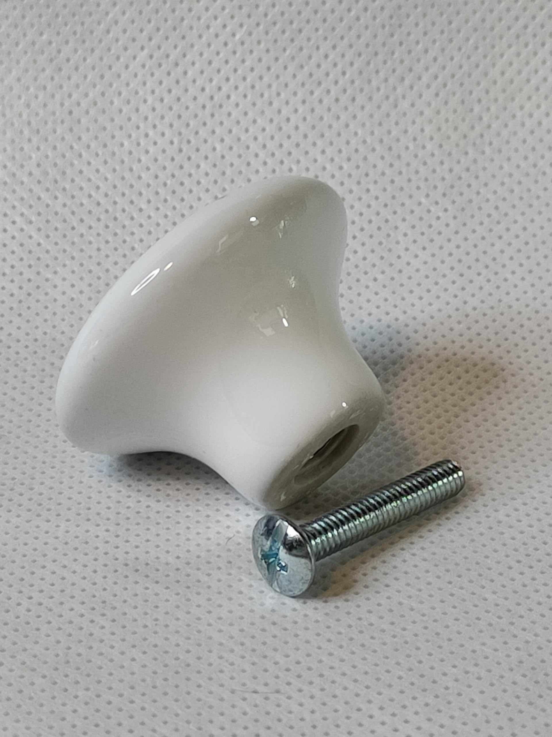 Glossy White Ceramic Cabinet Knobs - Goose Dresser Drawer Pulls for Bedroom, Bathroom & Kitchen Cabinets - Elegant Hardware for Home Decor