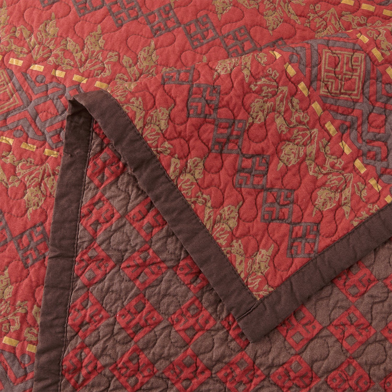 Rushmore Reversible Quilt Set - King Size Bedding with Ultra Soft Fabric - Perfect for All Seasons, Home & Guest Room Decor