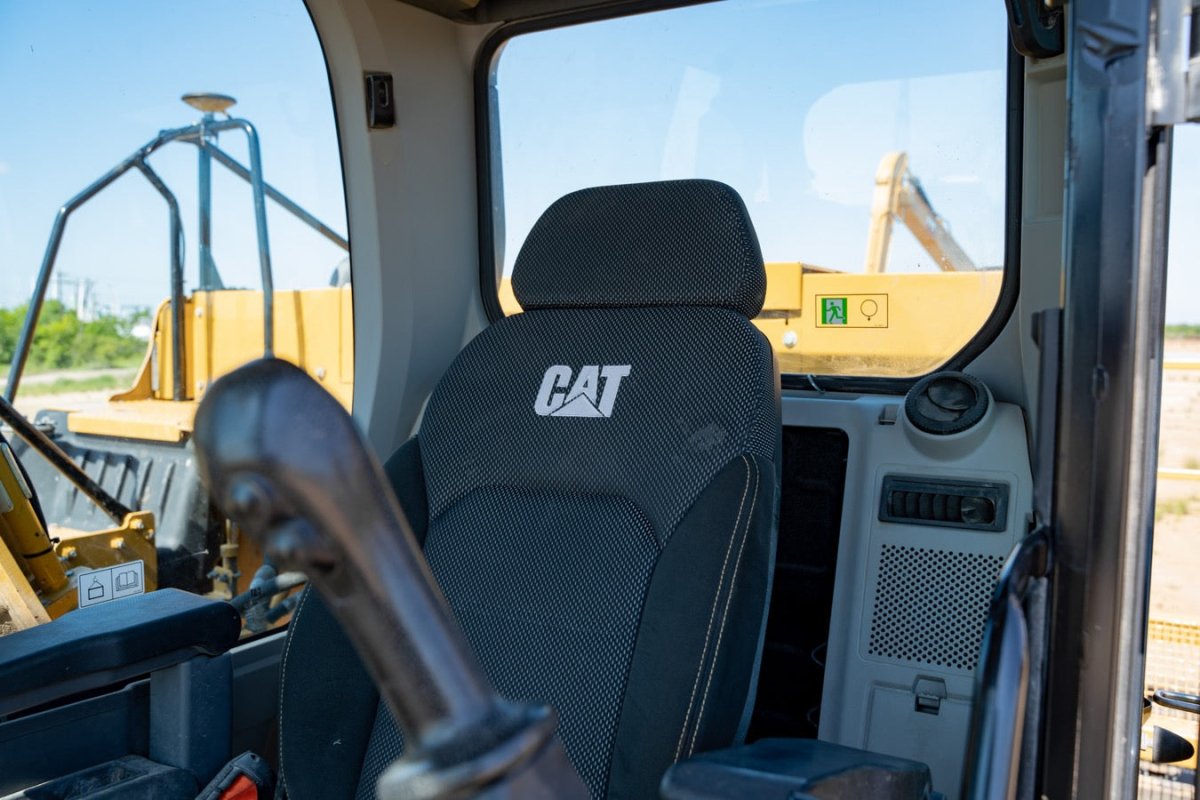 Caterpillar AM326 LR MFJ00387 Excavator - 3,617 Hours (2021 Model) | Heavy-Duty Construction & Landscaping Equipment