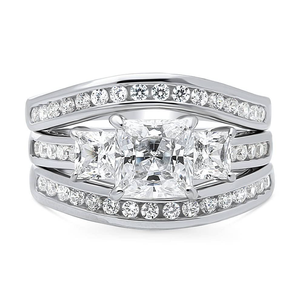 BERRICLE Sterling Silver 3-Stone Wedding Engagement Ring Set - 1.6 Carat Princess Cut Cubic Zirconia CZ Rings for Women, Rhodium Plated, Size 4-10 - Perfect for Proposals, Anniversaries & Bridal Jewelry Gifts