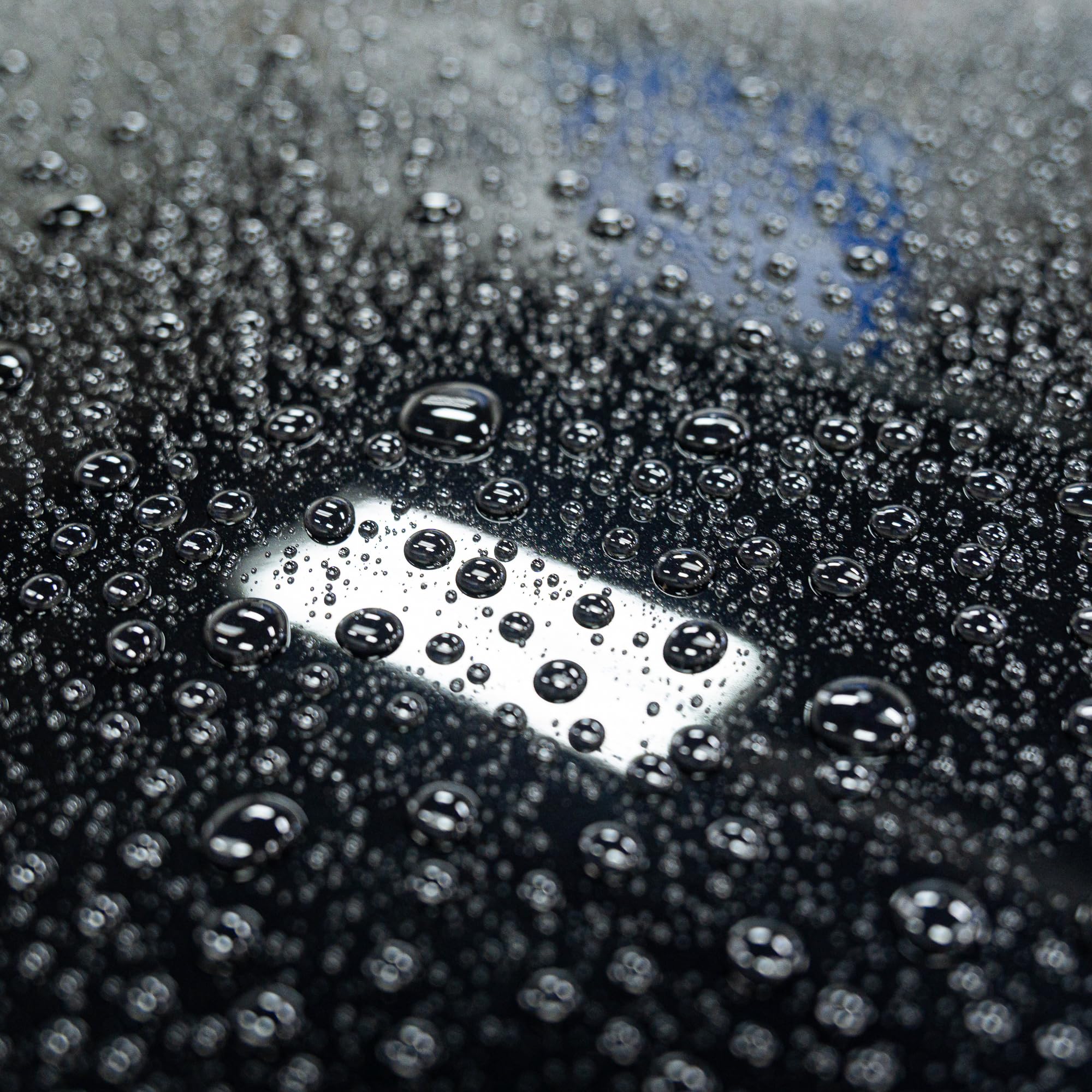 GYEON Wetcoat 4000ml - Hydrophobic Ceramic Spray Coating for Cars, Trucks & Motorcycles - High Gloss Protection for Paint, Wheels & Glass - Easy Spray On Rinse Off DIY Formula - Perfect for Rainy Weather & Long-Term Vehicle Shine