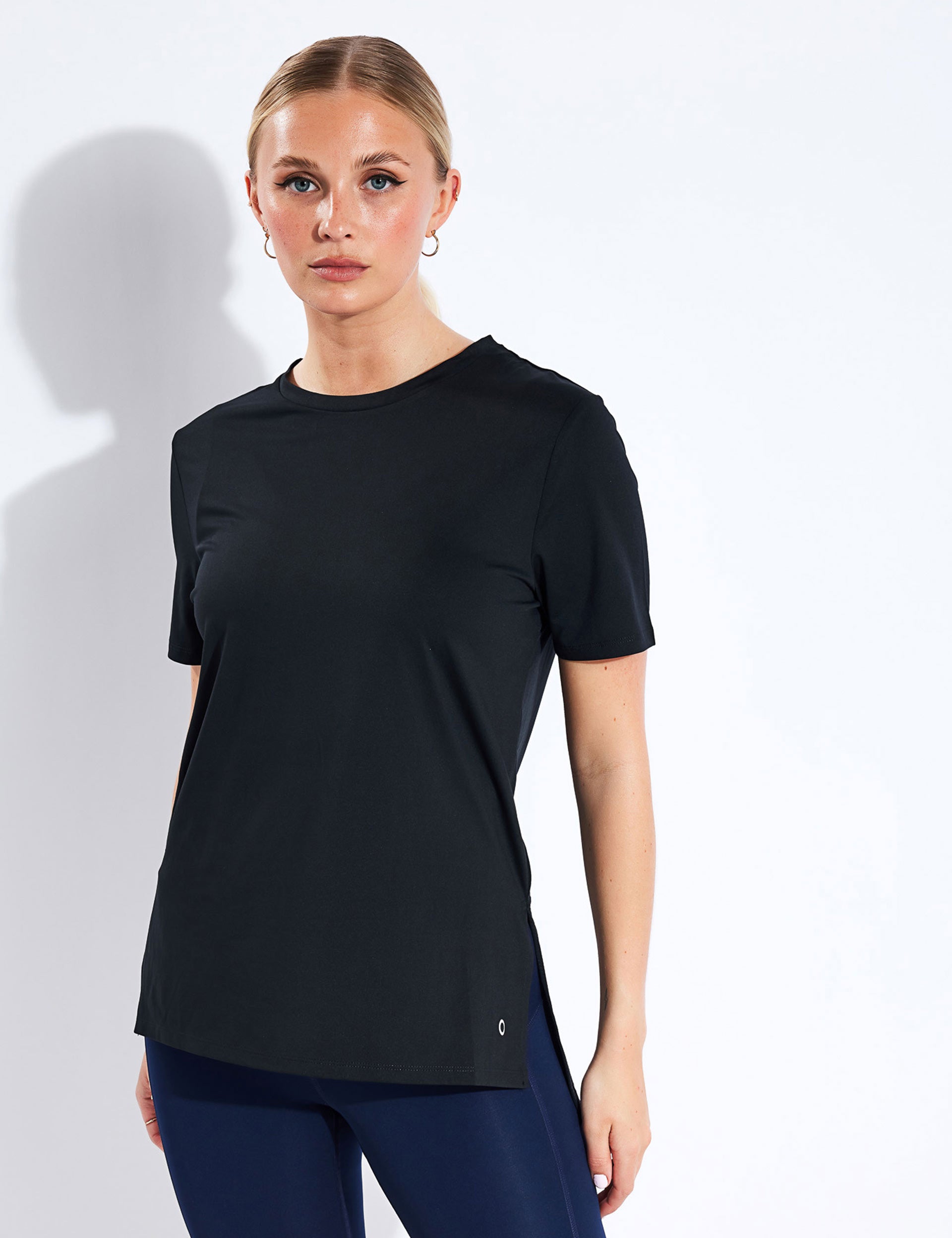 Women's Scoop Neck Mesh Back T-Shirt - Black | Casual & Athletic Wear for Gym, Running & Everyday Comfort