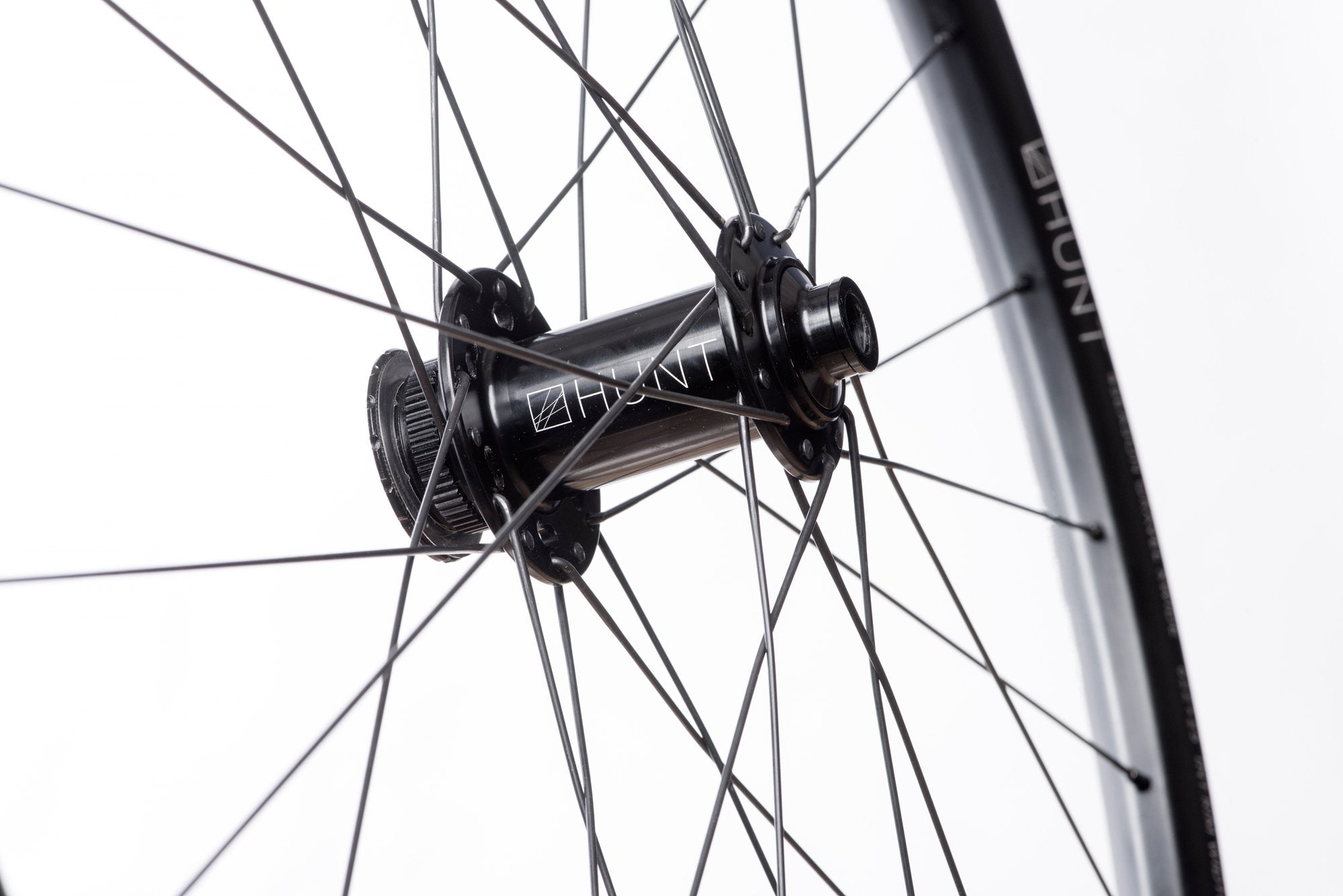 MASON x HUNT 650B Adventure Sport Disc Wheelset - Lightweight Alloy Wheels for Gravel & Cyclocross Bikes - Perfect for Off-Road Cycling and Adventure Riding