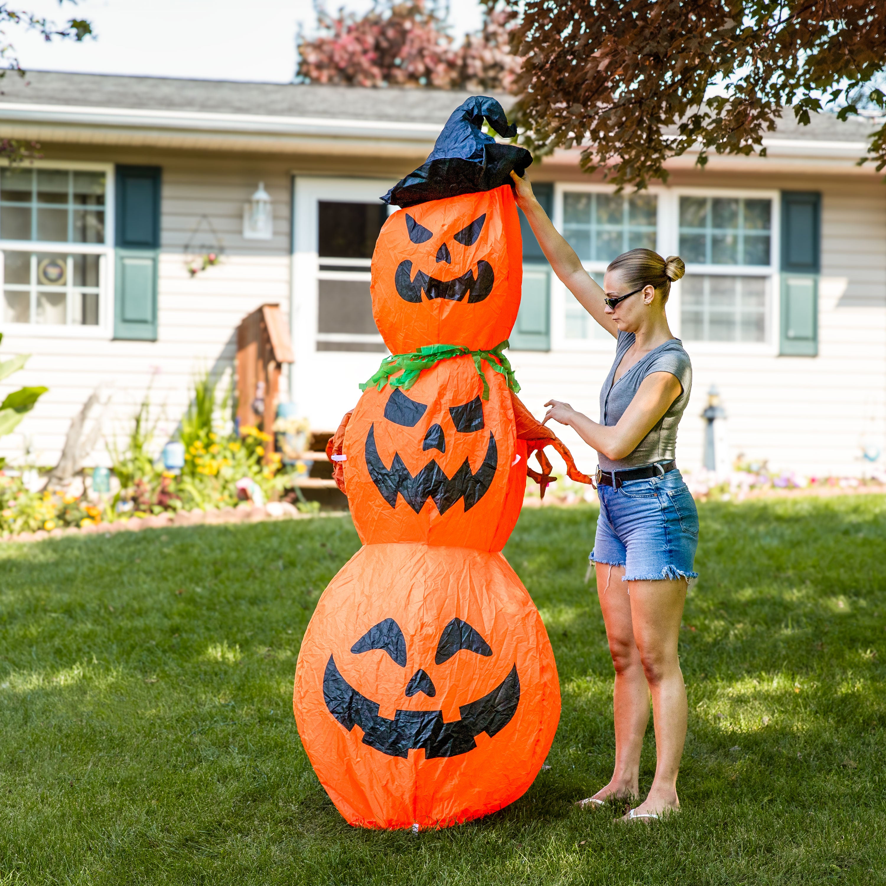 7ft Jack O Lantern Scarecrow Pumpkin Inflatable Halloween Decoration - Outdoor Yard & Garden Decor for Spooky Party, Haunted House & Fall Festival
