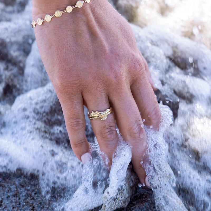Wave Ring for Women - Elegant Minimalist Gold & Silver Stackable Rings - Perfect for Everyday Wear, Gifts & Special Occasions