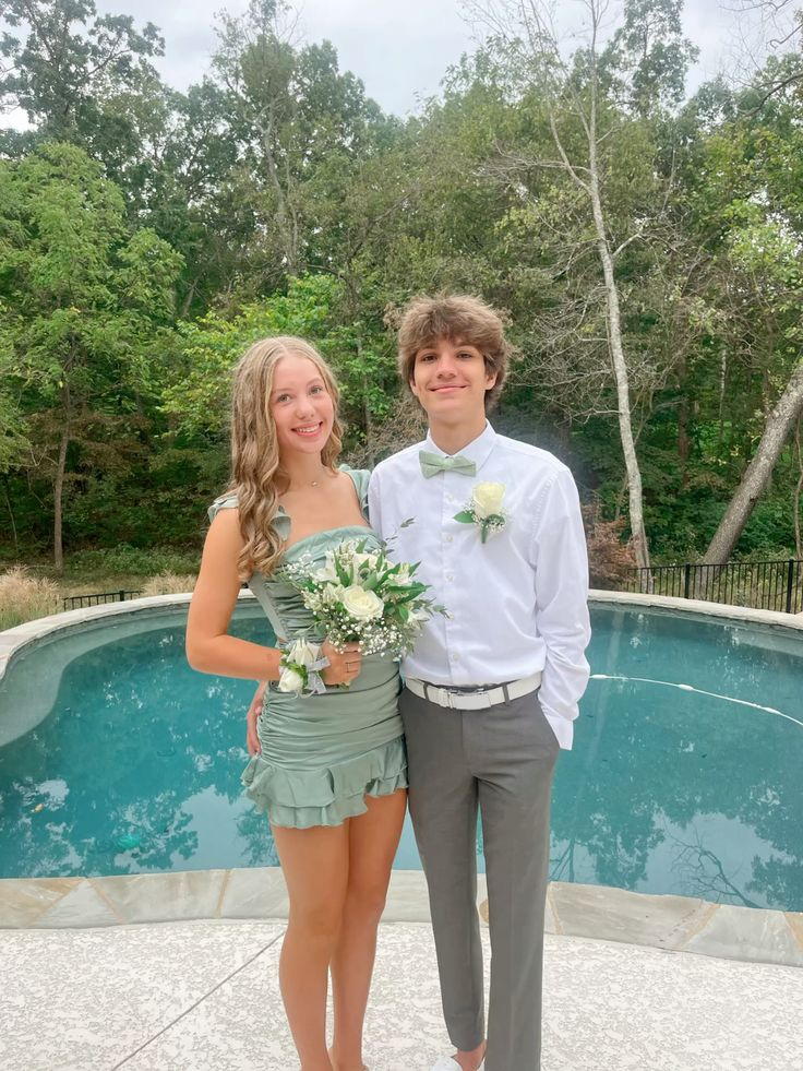 Elegant Green Ruffle Sheath Short Homecoming Dress | Short Prom Dress J6858 | Perfect for Parties, Dances & Special Occasions